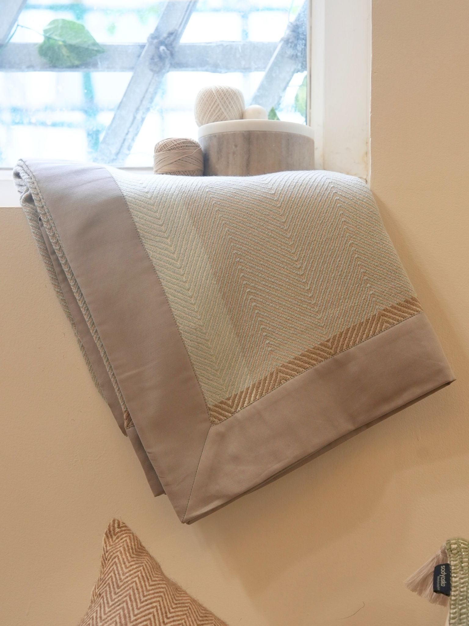 Blue Cashmere Woolen Throw