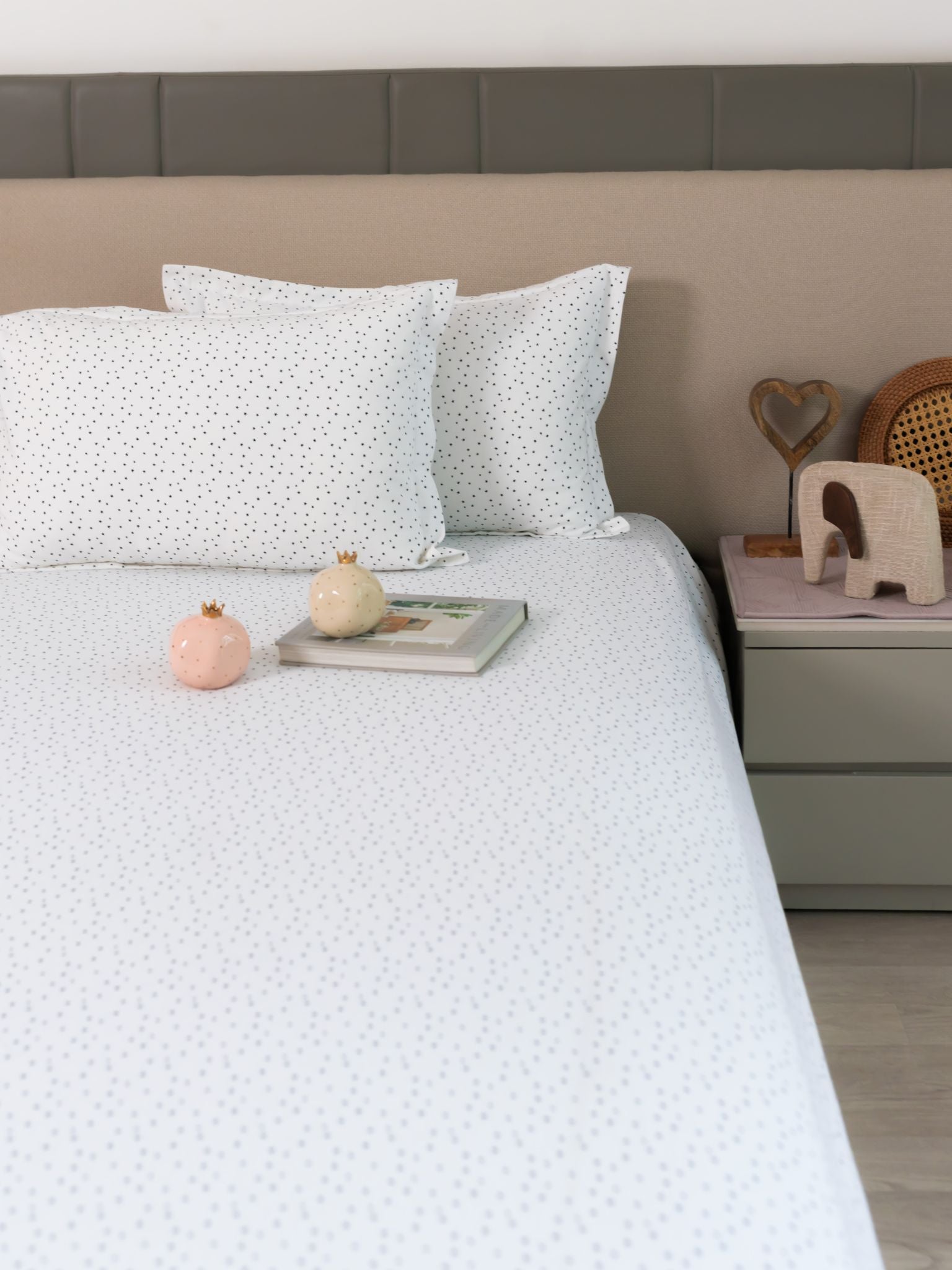 Twinkle Twinkle Lil Star Ivory Printed Cotton Bedsheet Set