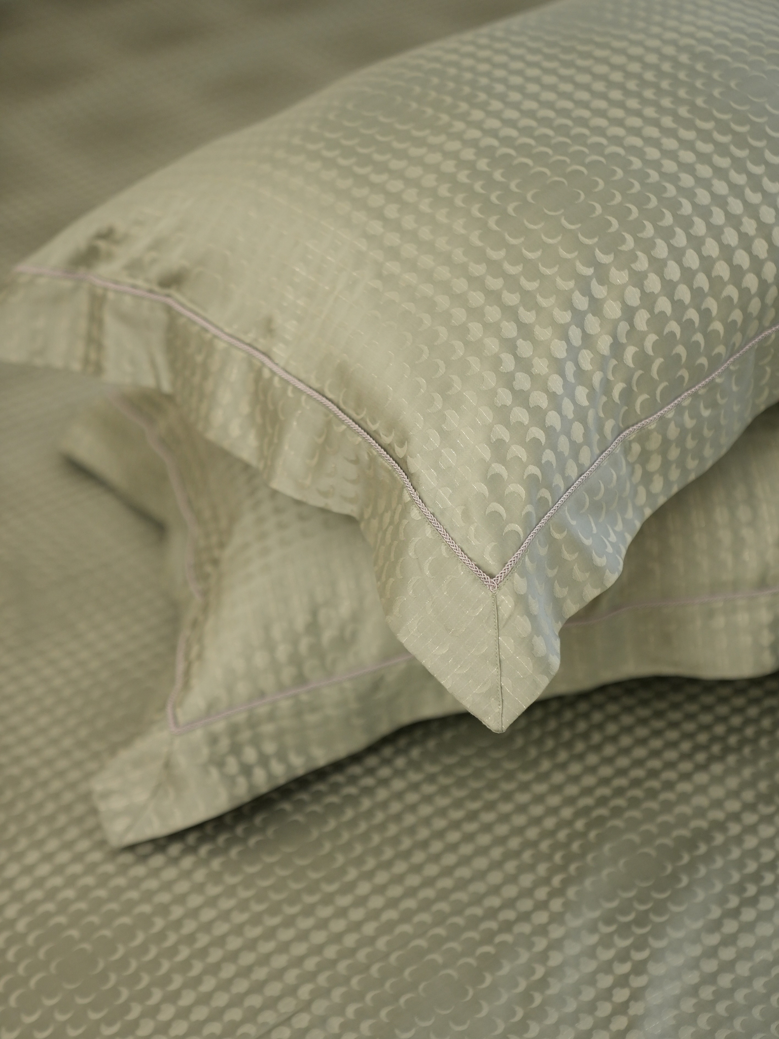 Minted Sage Premium Tencel Jacquard Bedsheet Set with Lace