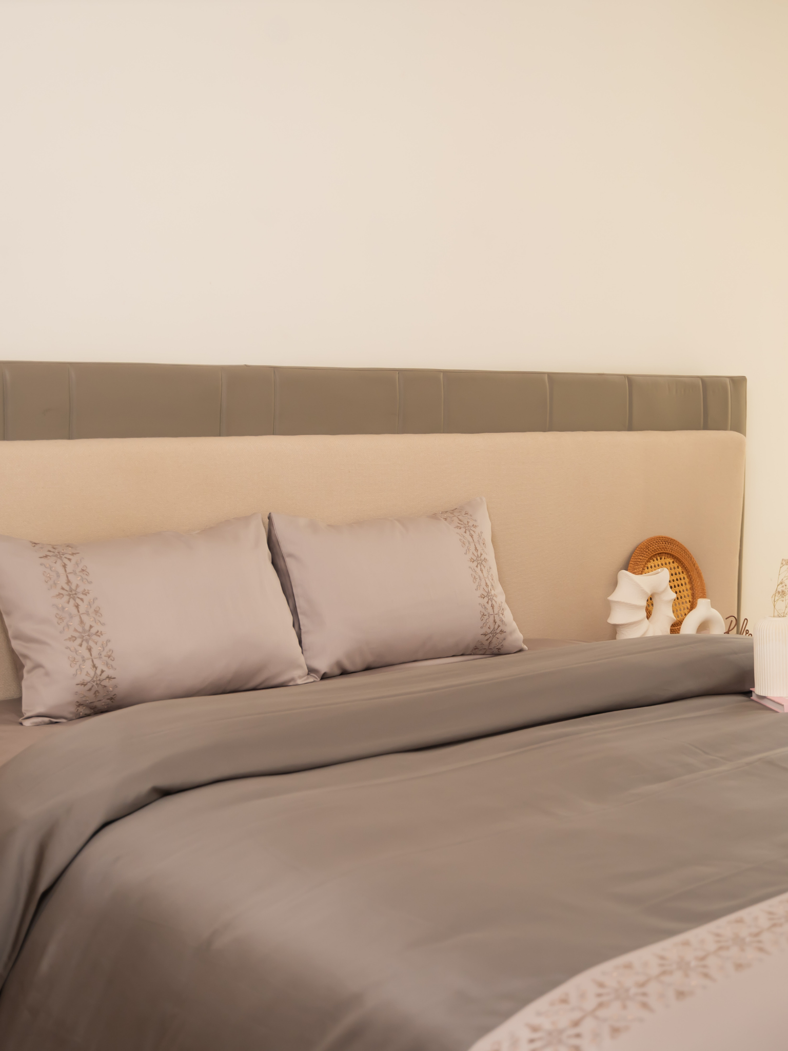 Luna Silver Dark Grey Dreams Duvet Cover Set