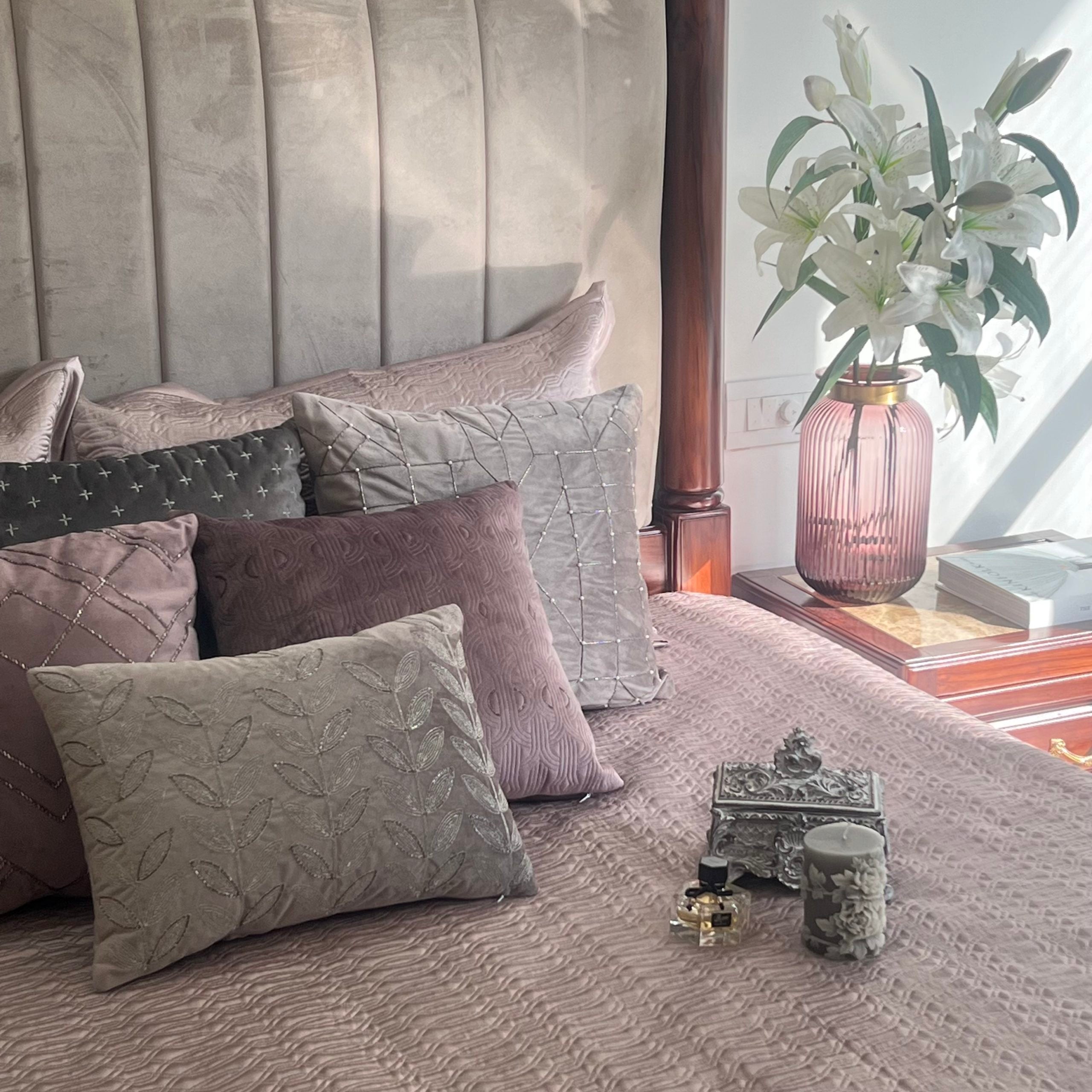 Ellipso Dusky Pink Bedspread