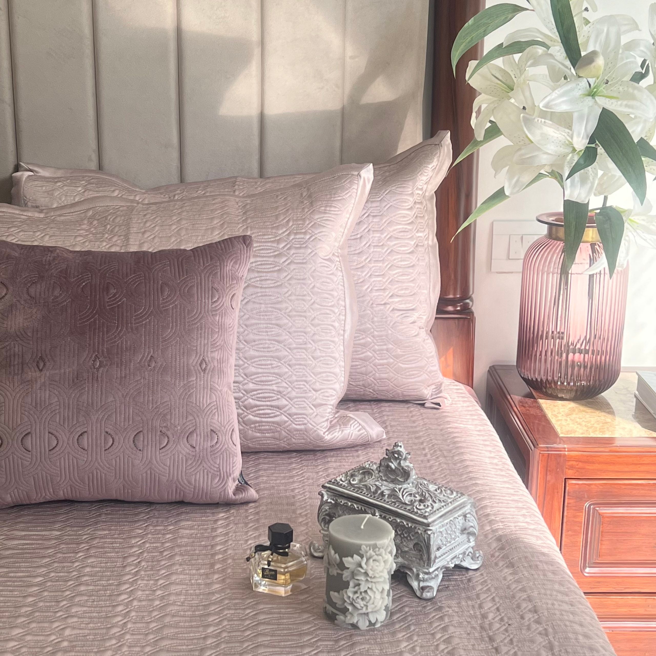 Ellipso Dusky Pink Bedspread