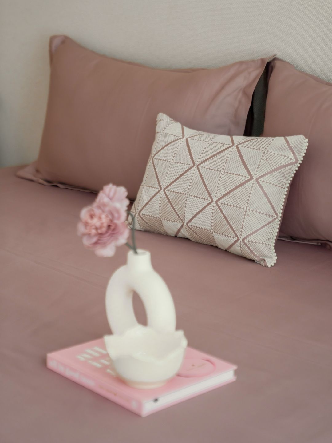 Cascade Old Rose Treasure Bedsheet Set
