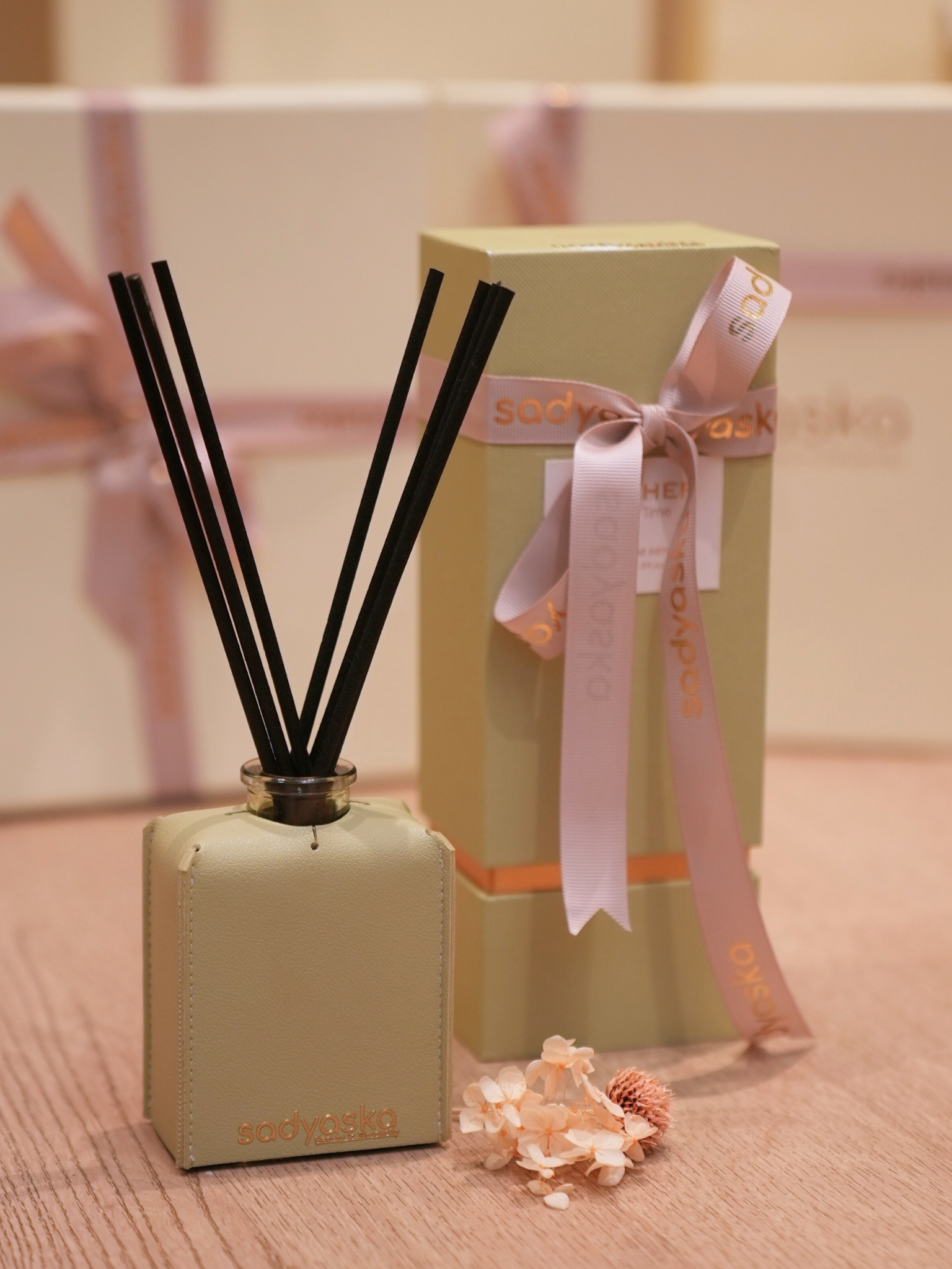 Sadyaska Happy Time Home Perfume Diffuser -Green Leather