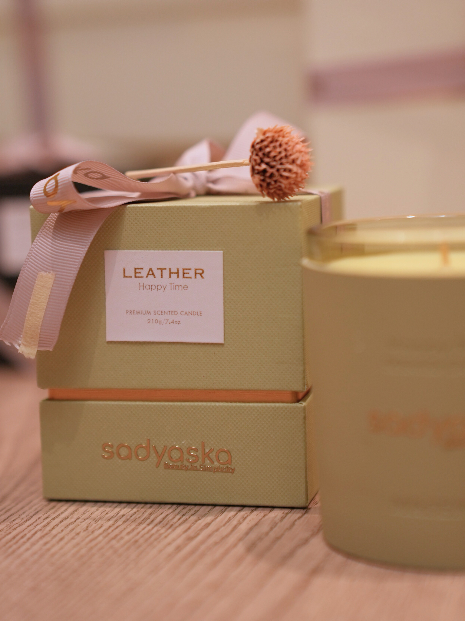 Sadyaska Happy Time Scented Candle -Green Leather