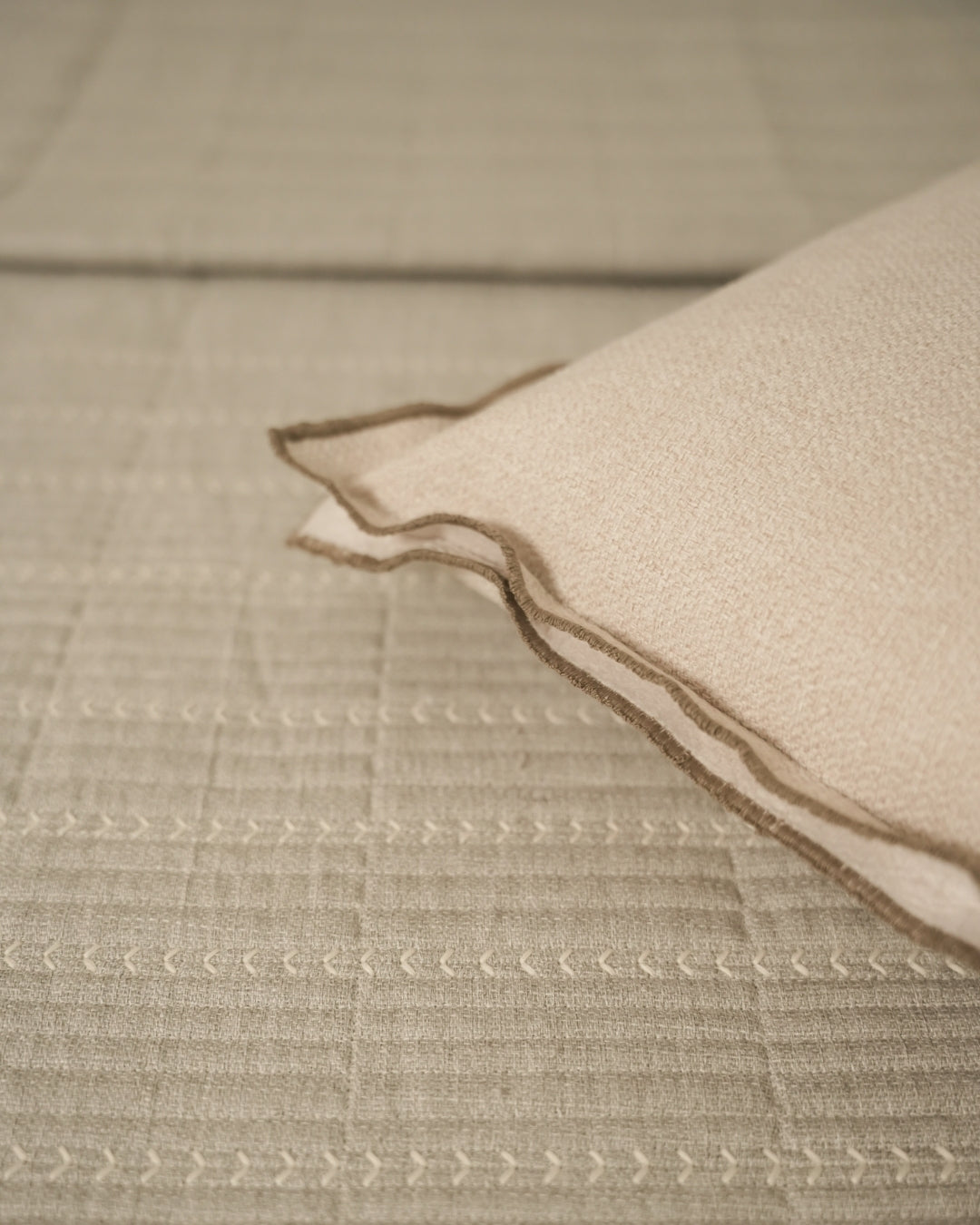 Aurelia Grey Quilted Bedspread Set