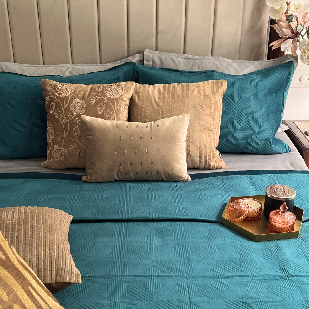 Bonito Emerald Green Velvet Bedspread
