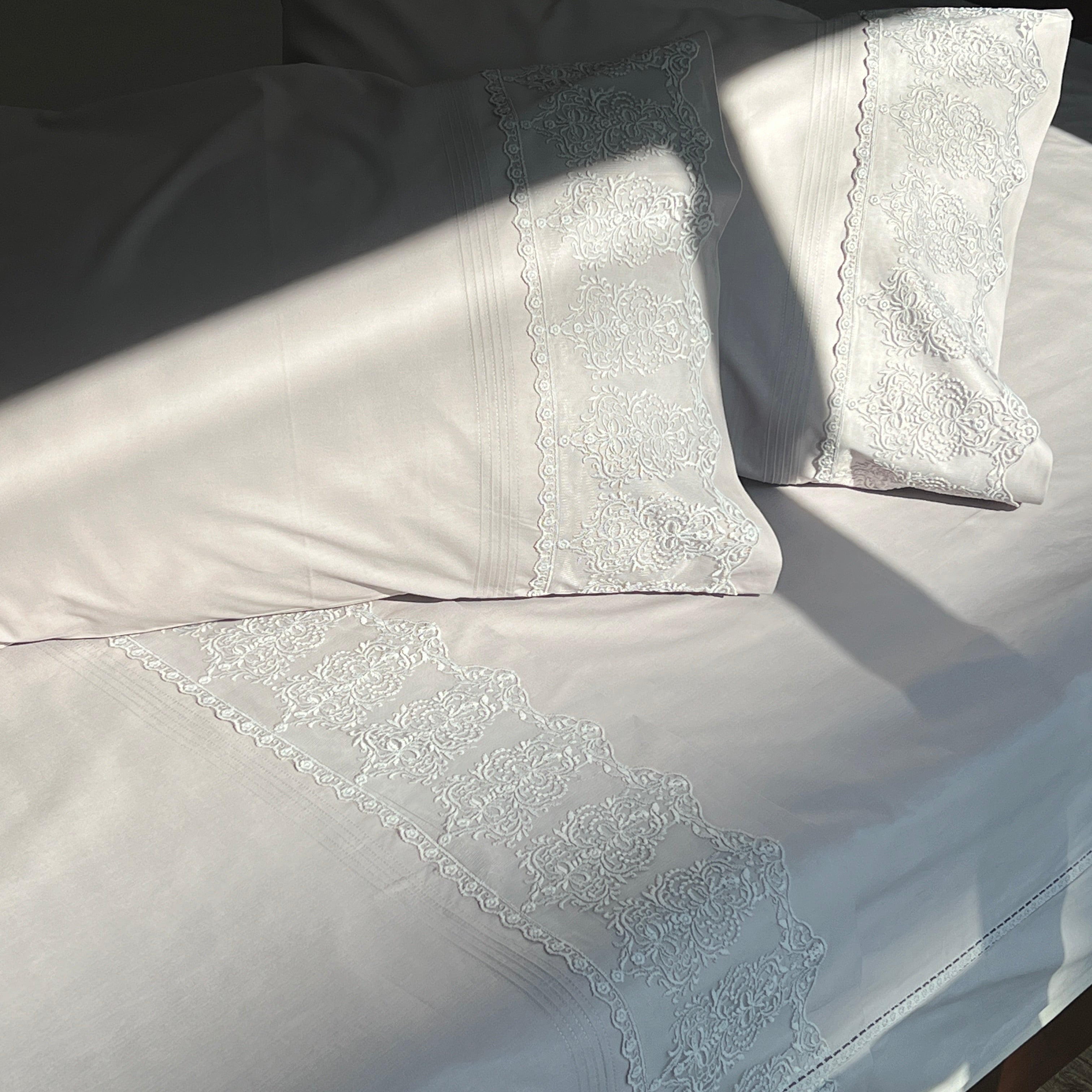 Chantilly Silver Embroidered Lace Bedsheet Set