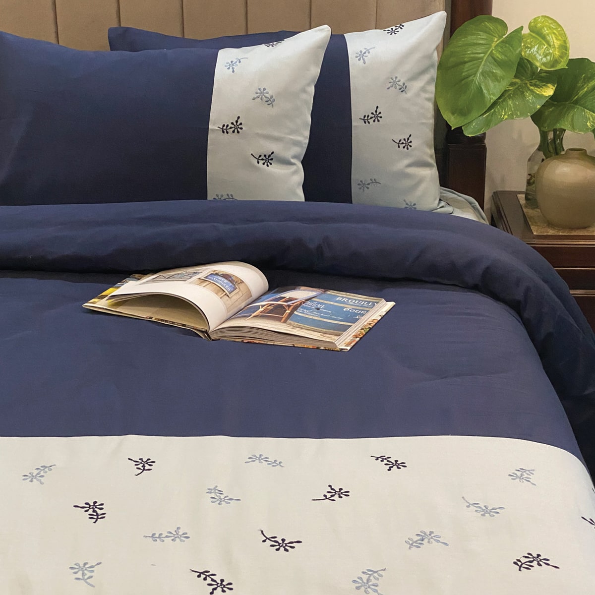 Daisy Smoke Blue and Navy Mesmeric Duvet Cover Set