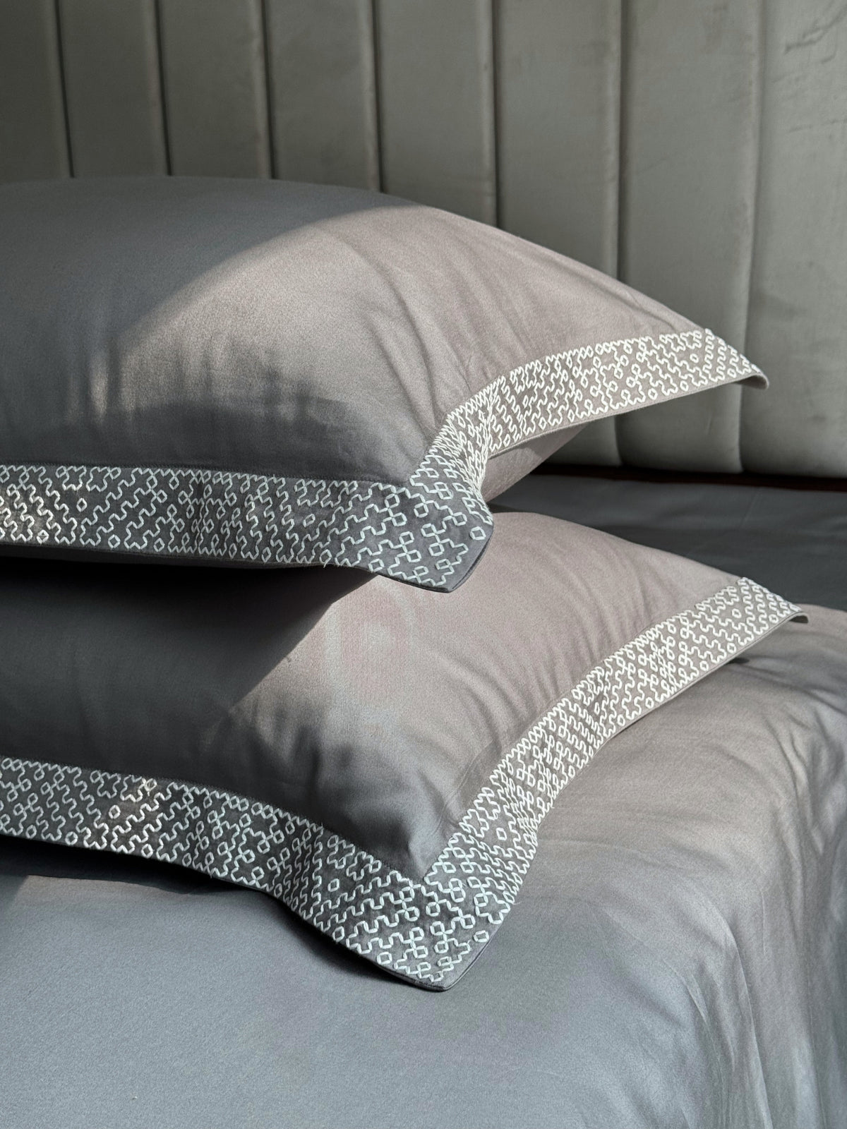Eden Elephant Grey Bedsheet Set