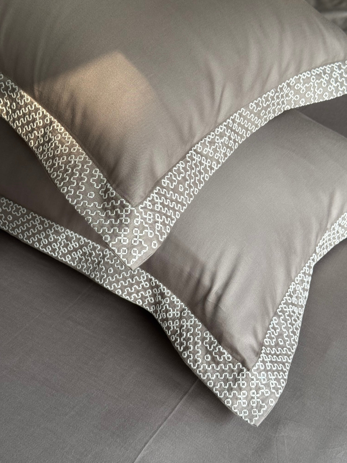 Eden Olive Grey Bedsheet Set