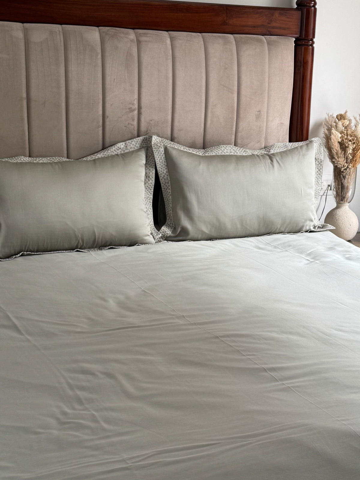 Eden Sage Green Bedsheet Set