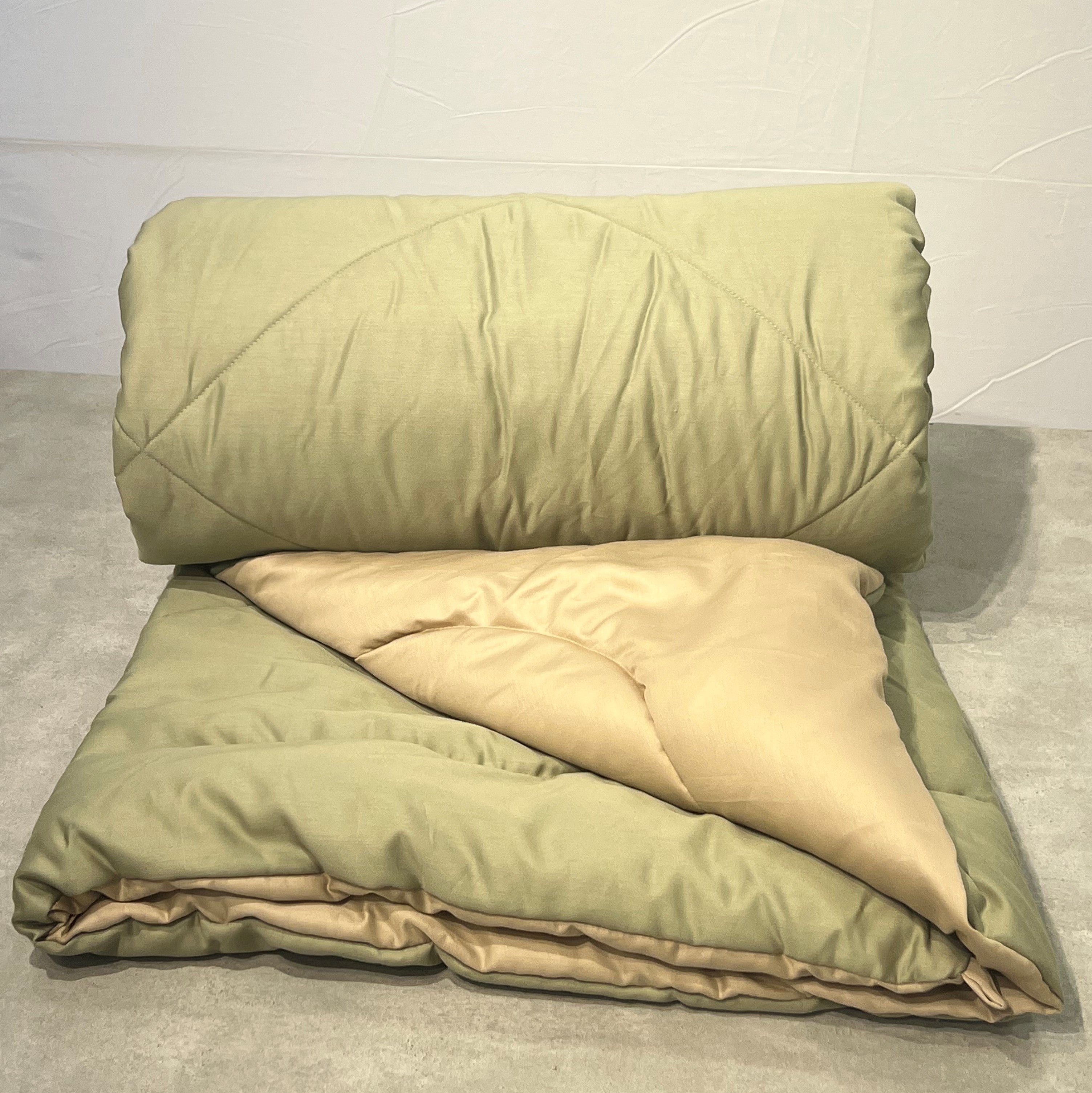 Forest Green and Sand 1000TC Cotton Rich Reversible Downfill Quilt