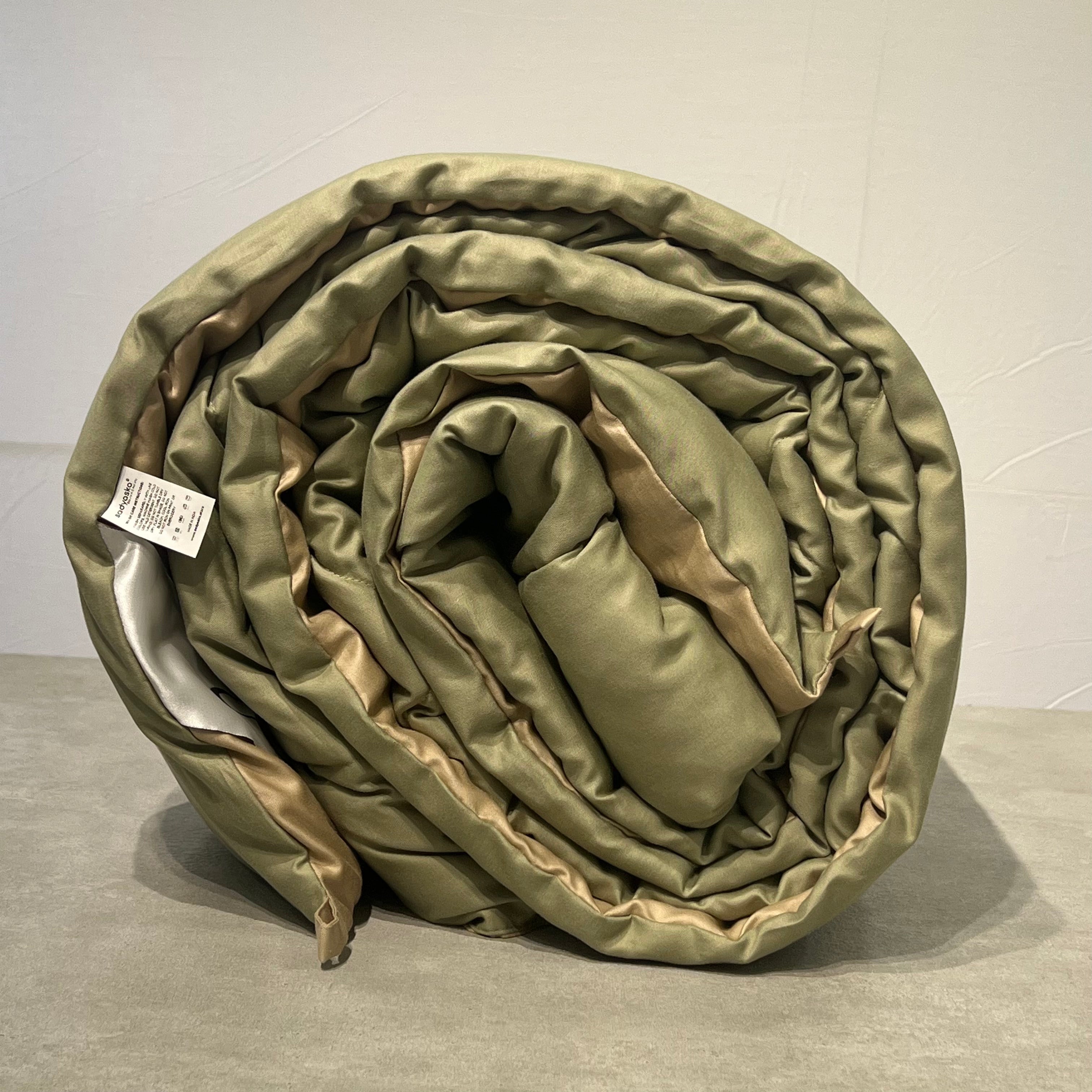 Forest Green and Sand 1000TC Cotton Rich Reversible Downfill Quilt