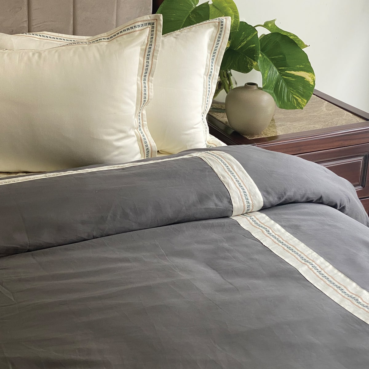 Floret Ivory and Dark Grey Dreams Duvet Cover Set