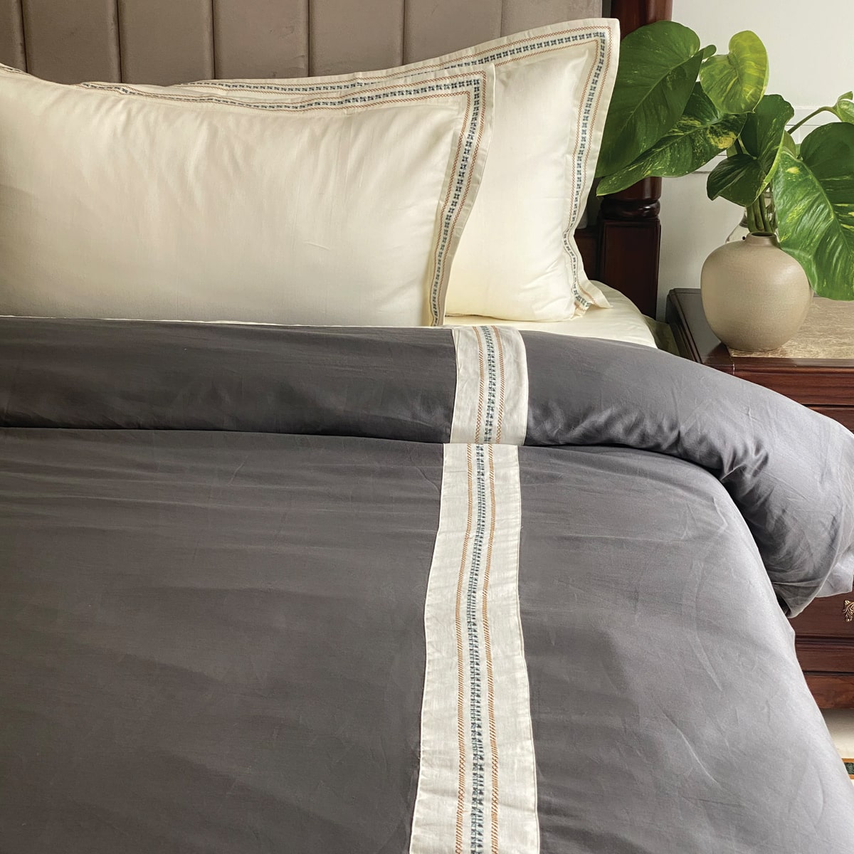 Floret Ivory and Dark Grey Dreams Duvet Cover Set