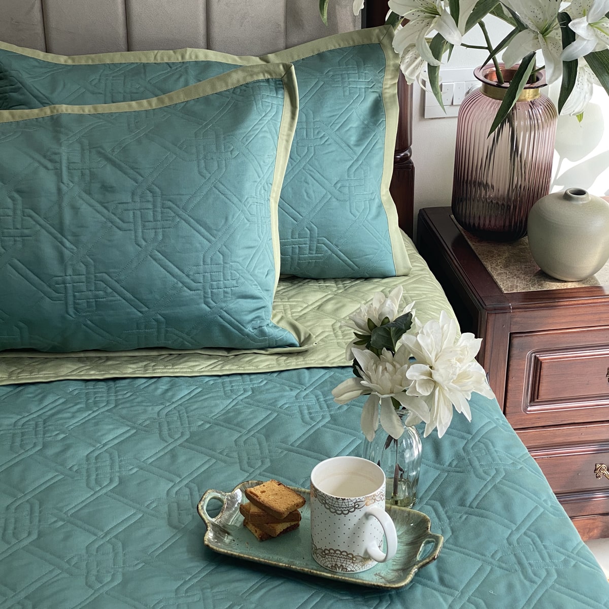 Quilted Turquoise and Lime Green Gizmo Reversible Bedspread