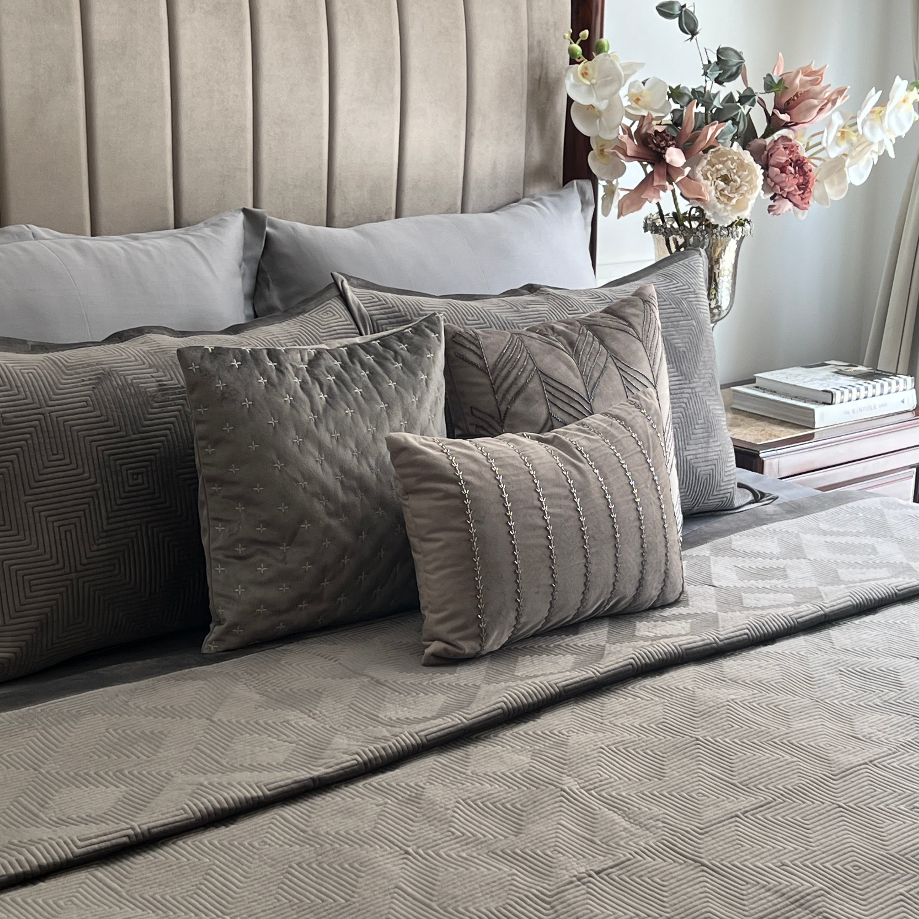 Maze Dark Grey Velvet Trousseau Set (10 PC Set)