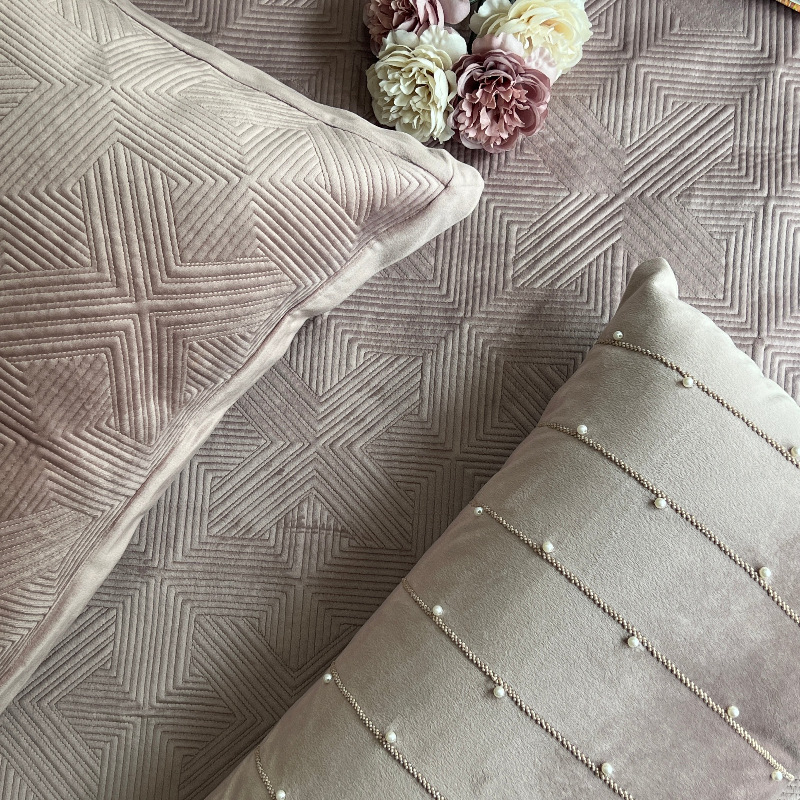 Bonito Onion Pink Velvet Trousseau Set (10 PC Set)