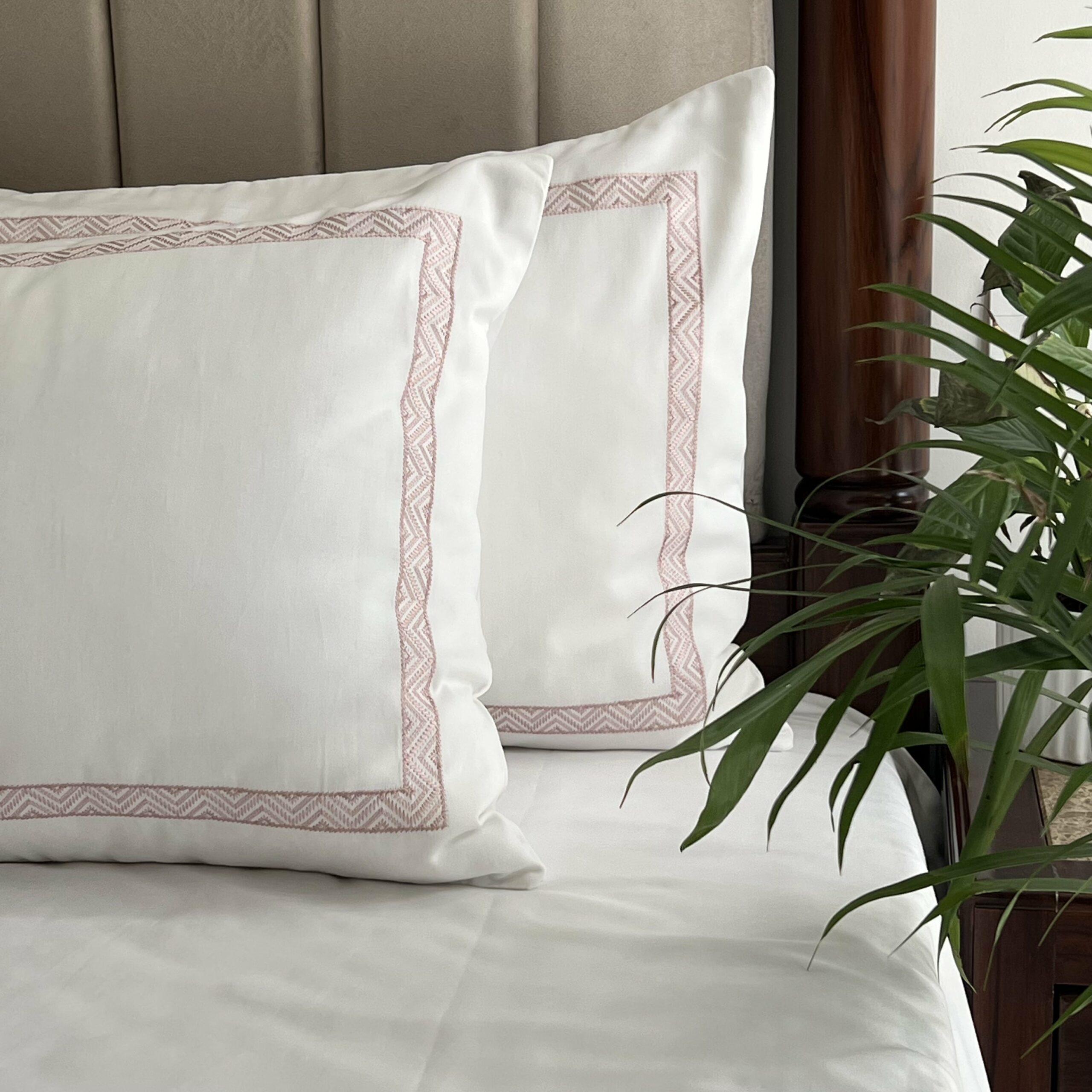 Wiggle Sadyaska Whites Bedsheet