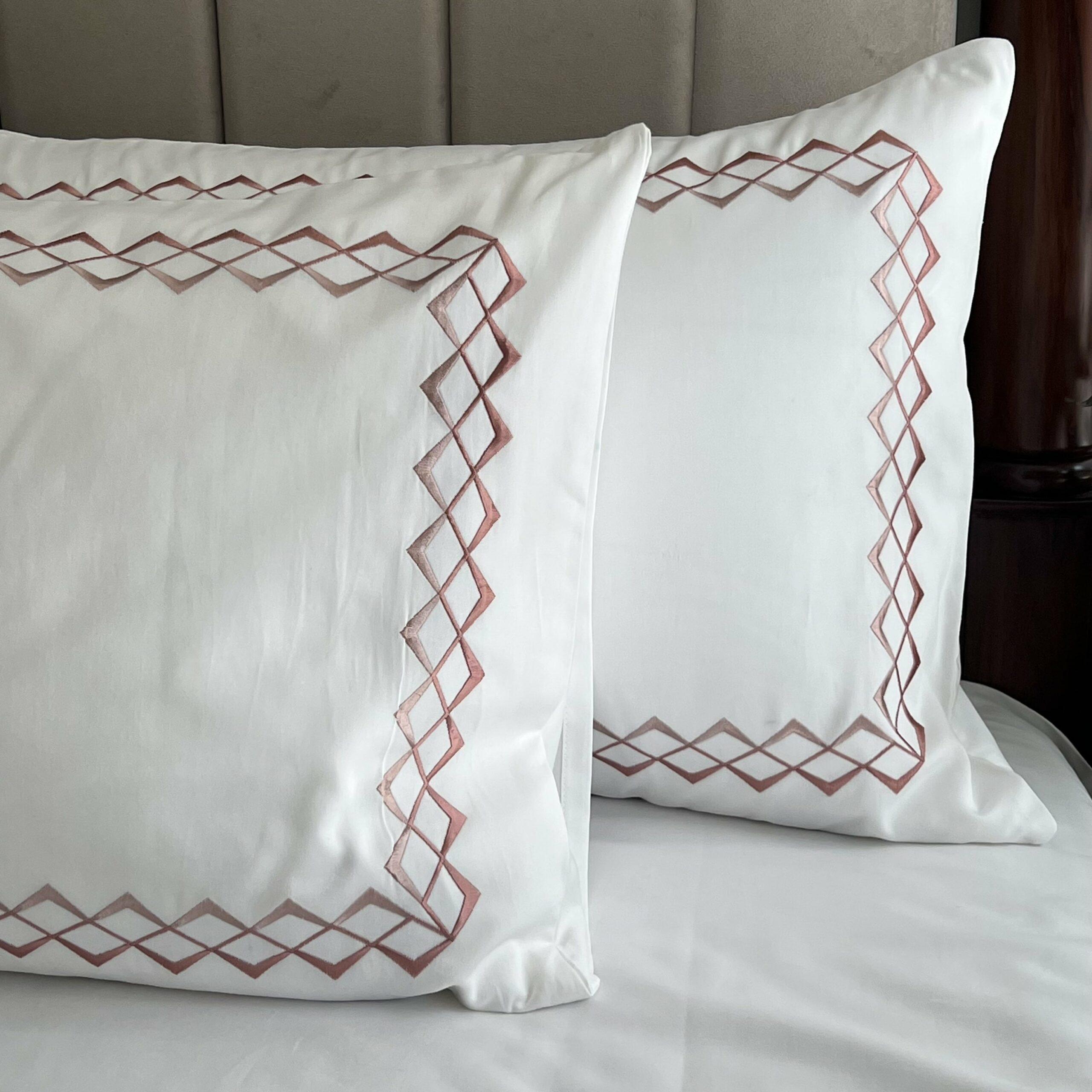 Cube Sadyaska Whites Bedsheet