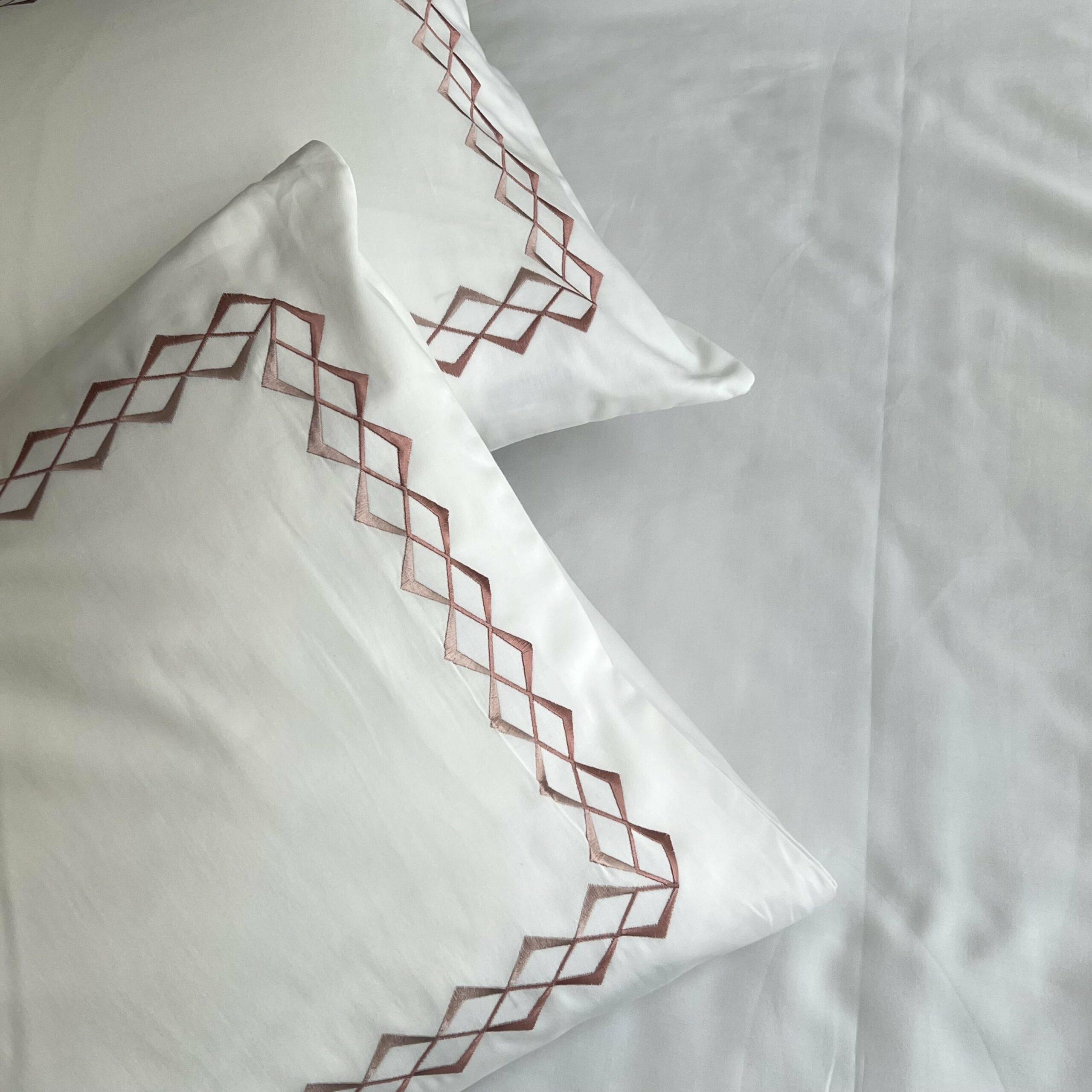 Cube Sadyaska Whites Bedsheet