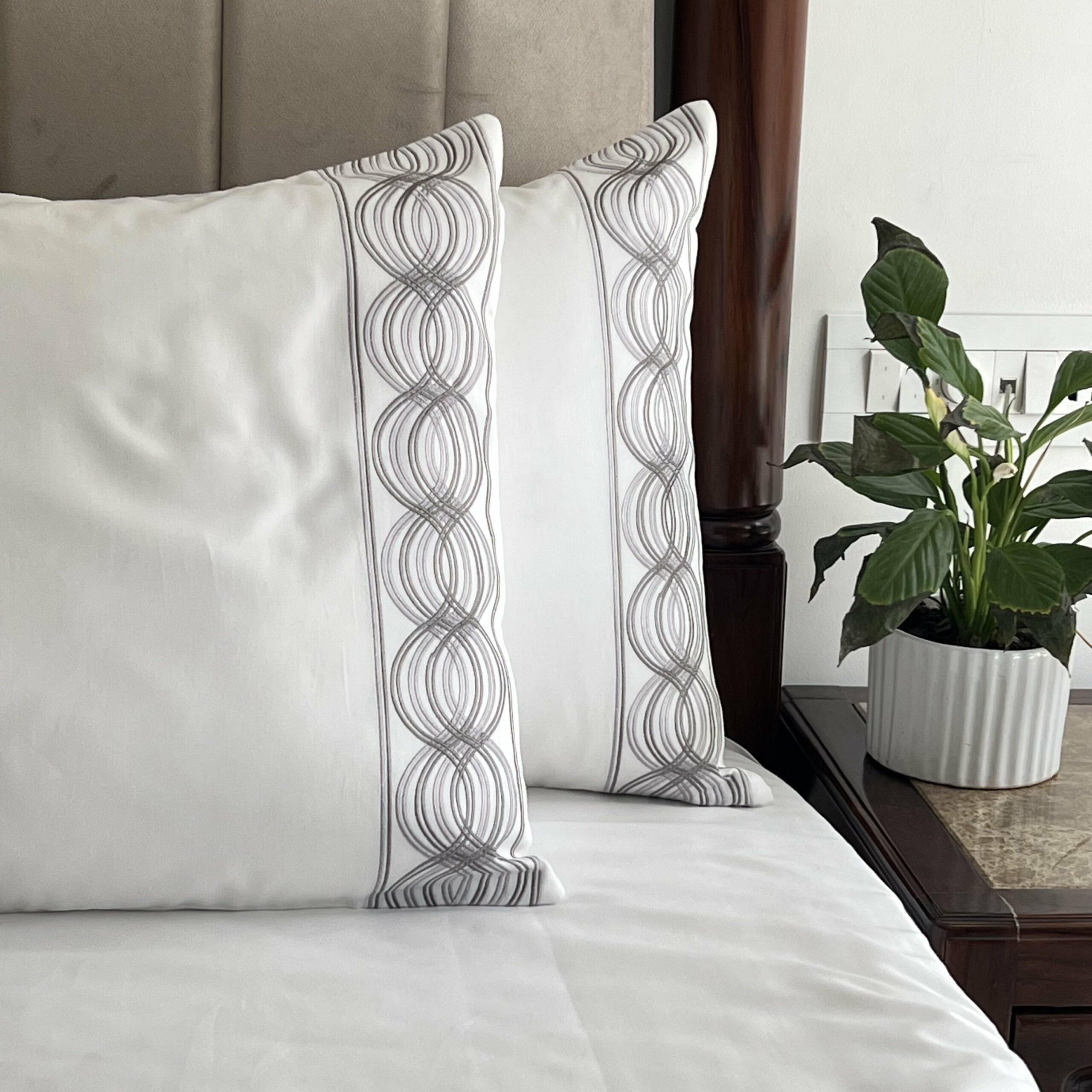 Surge Sadyaska Whites Bedsheet