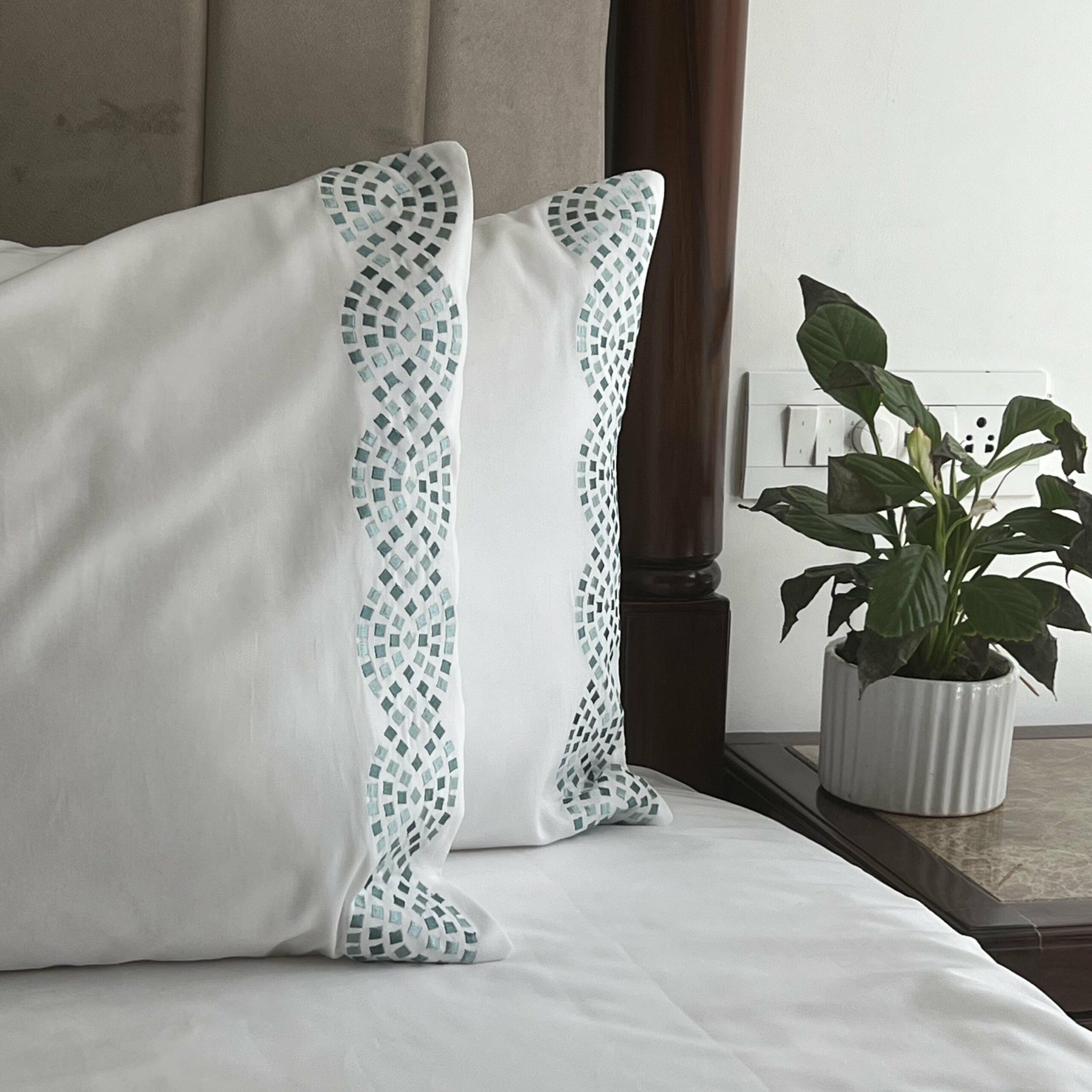 Curl White Pillow Covers (Set of 2)