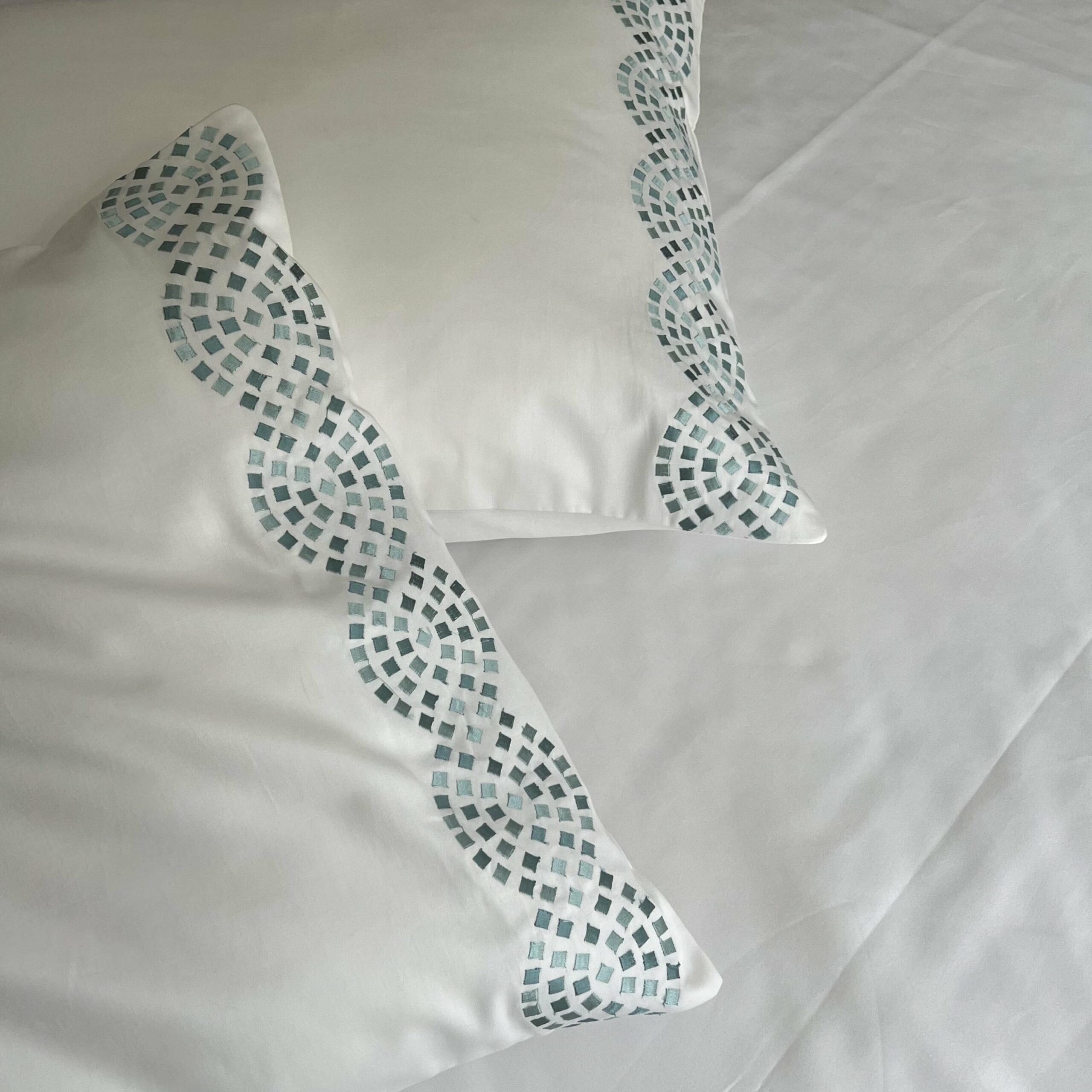 Curl Sadyaska Whites Bedsheet