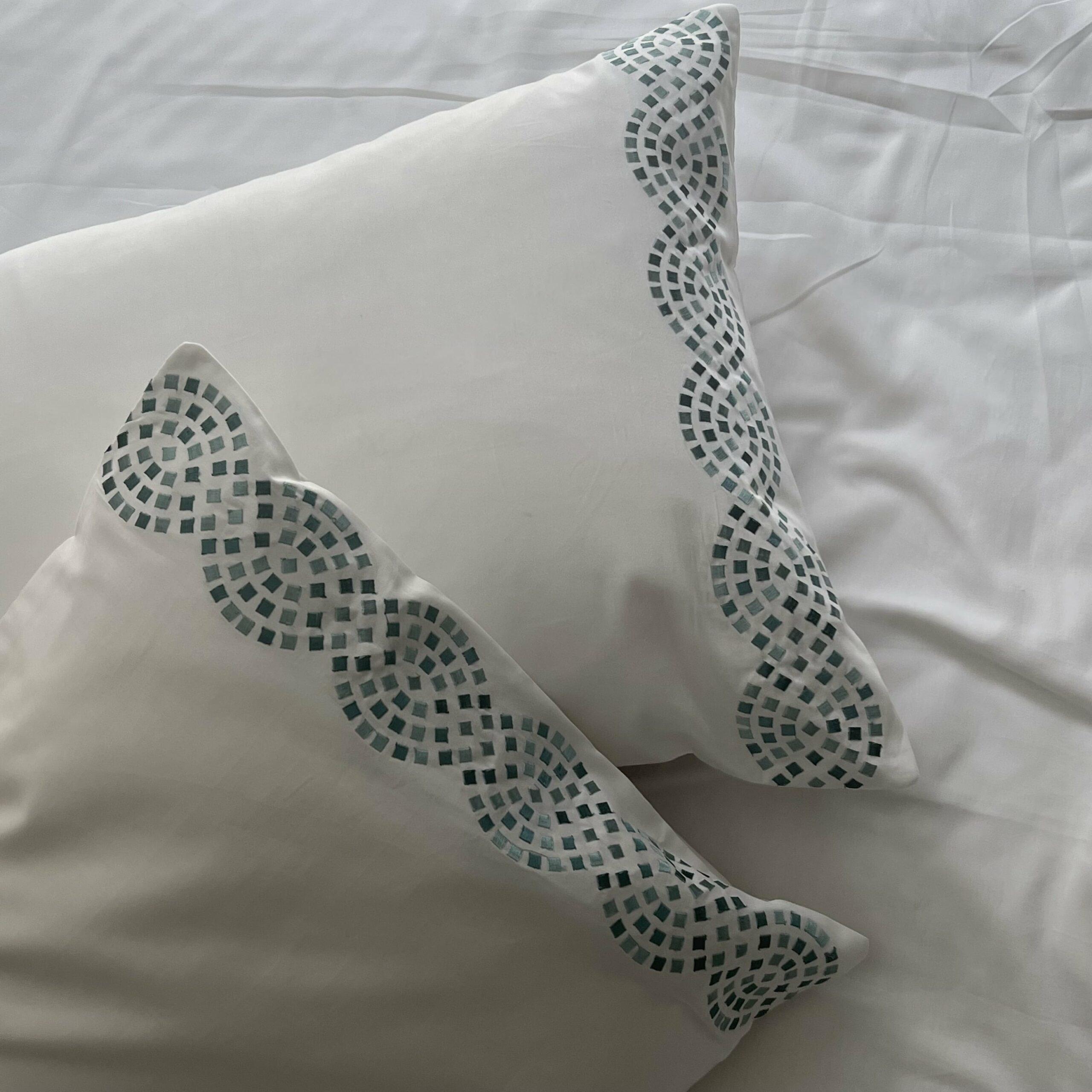 Curl Sadyaska Whites Bedsheet