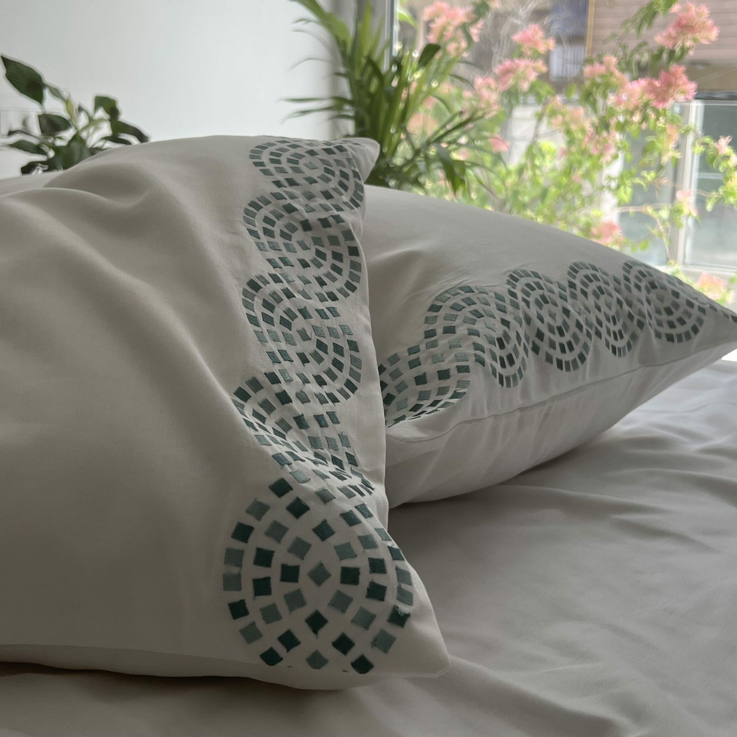 Curl Sadyaska Whites Bedsheet