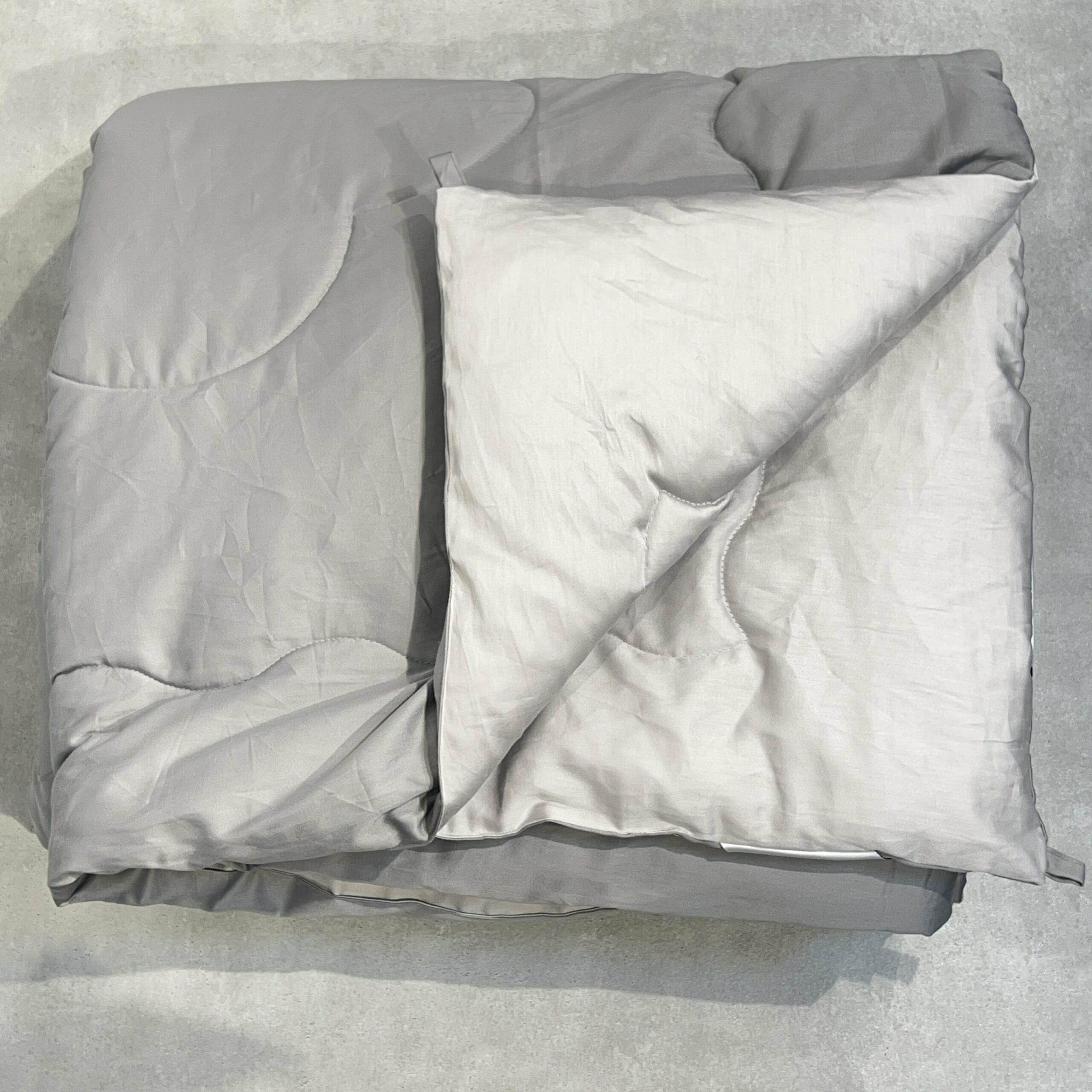 Pearl Grey and Slate 300TC Cotton Reversible Downfill Quilt