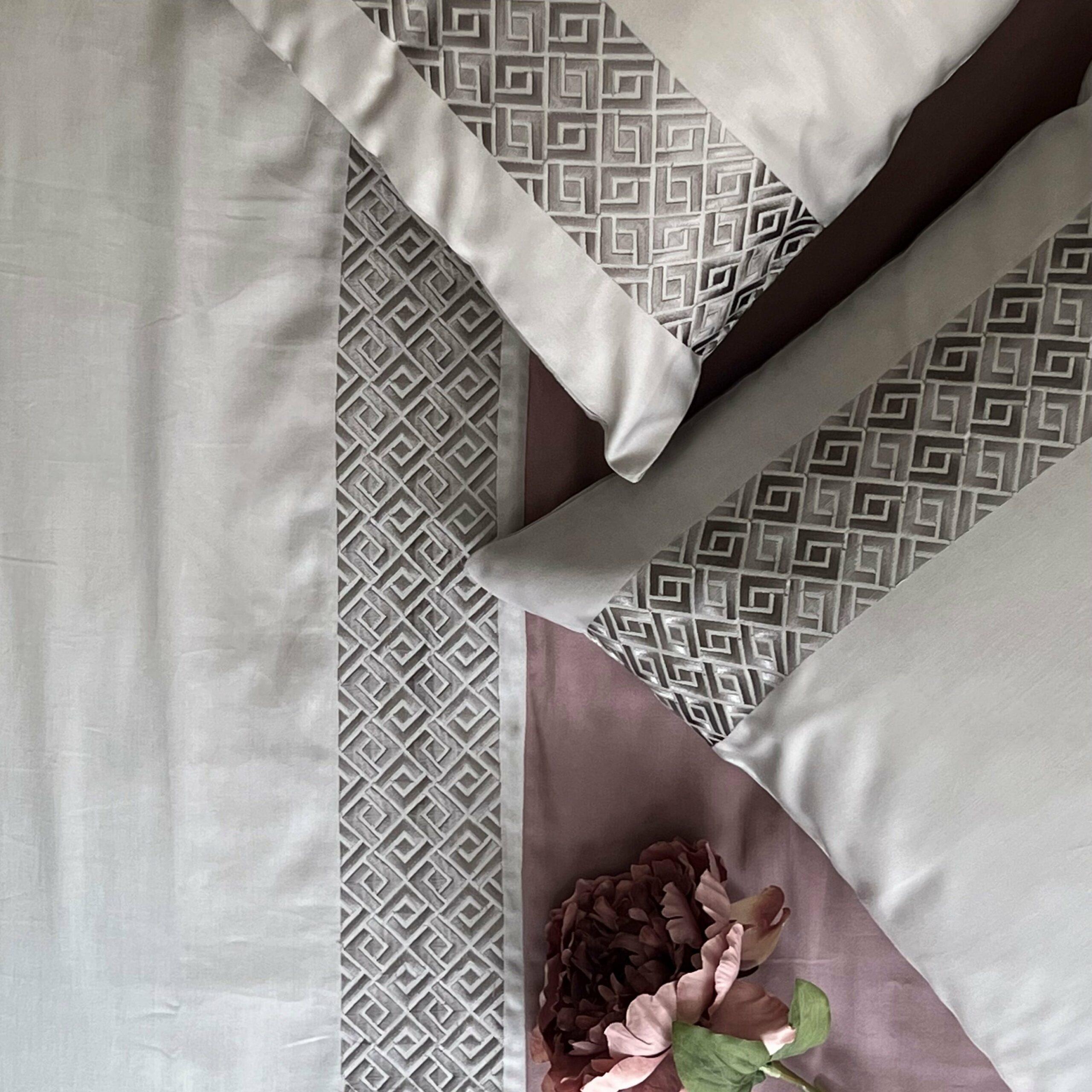 Squarish Pearl Grey Old Rose Dreams Duvet Cover Set