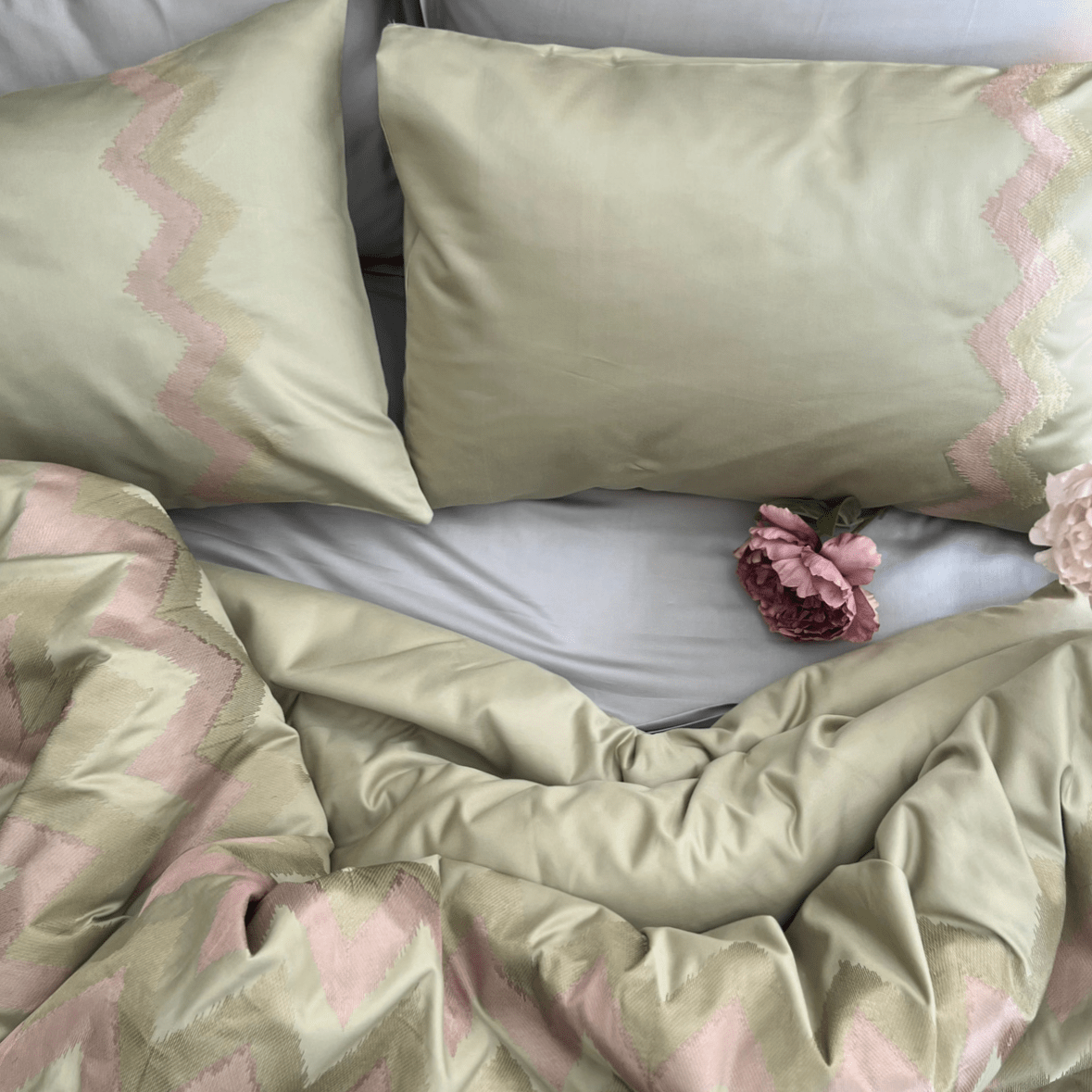 Crest Lime Green Syona Duvet Cover