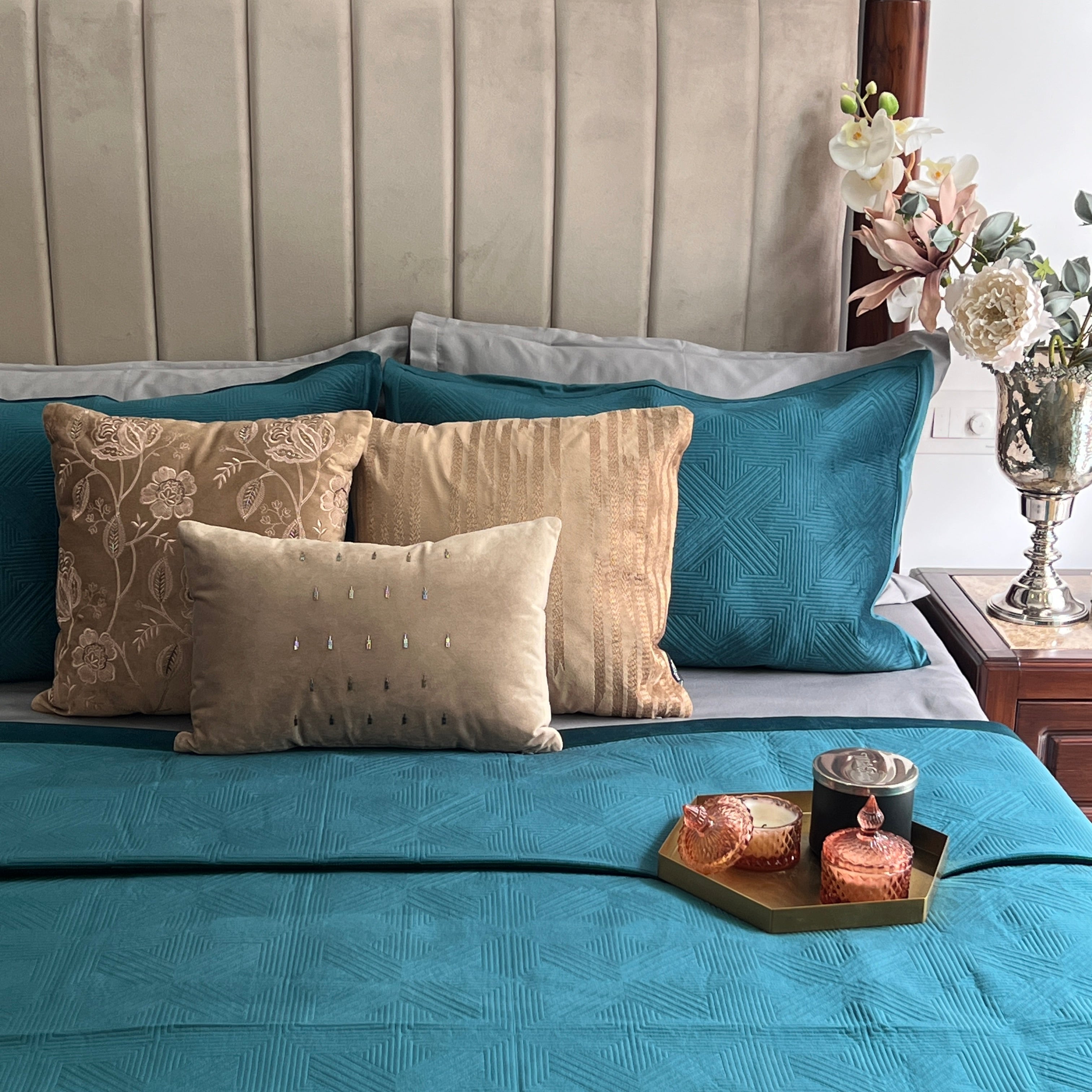 Bonito Emerald Green Velvet Trousseau Set (10 PC Set)