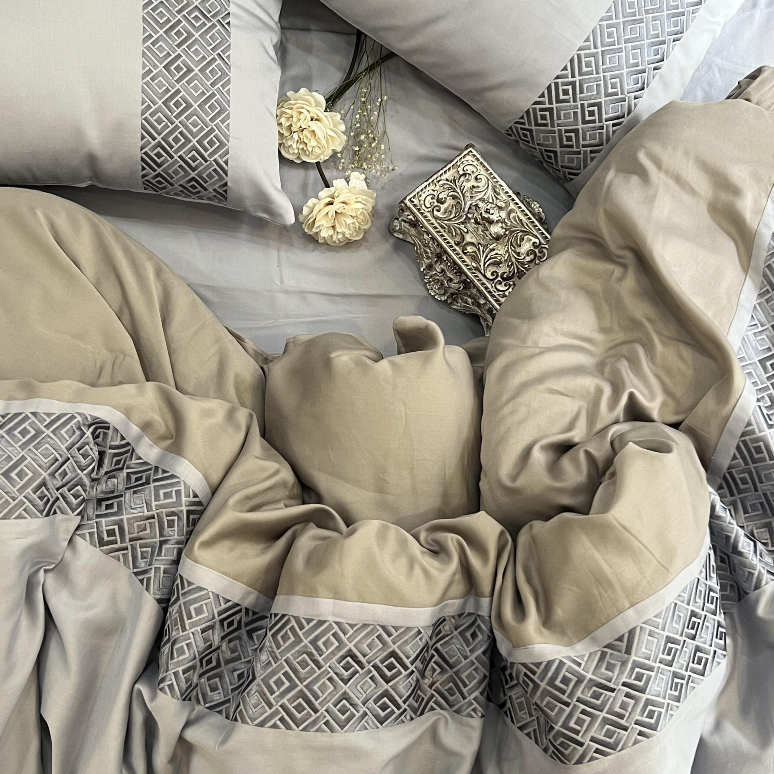 Squarish Smoke Blue Silver Dreams Duvet Cover Set