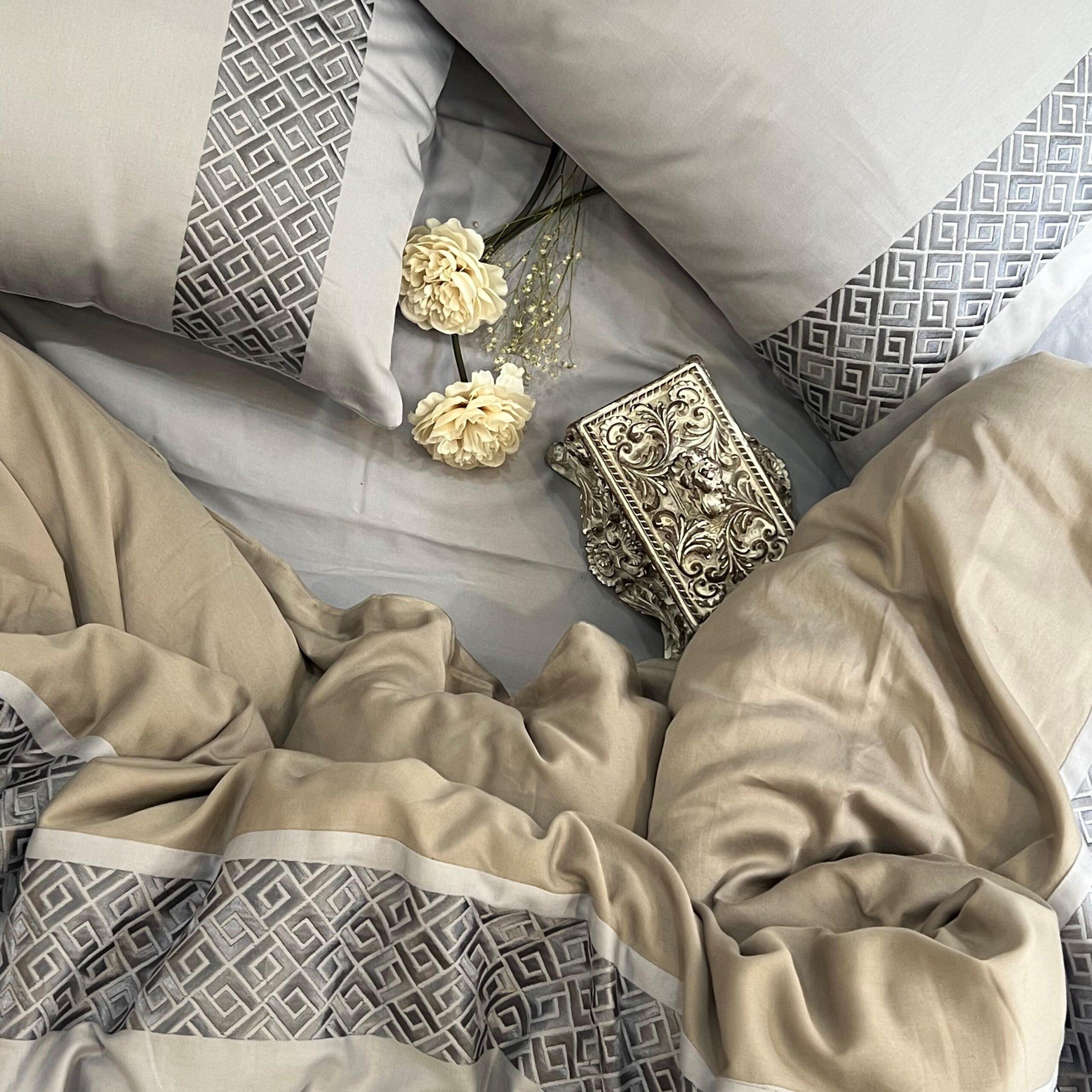 Squarish Smoke Blue Silver Dreams Duvet Cover Set