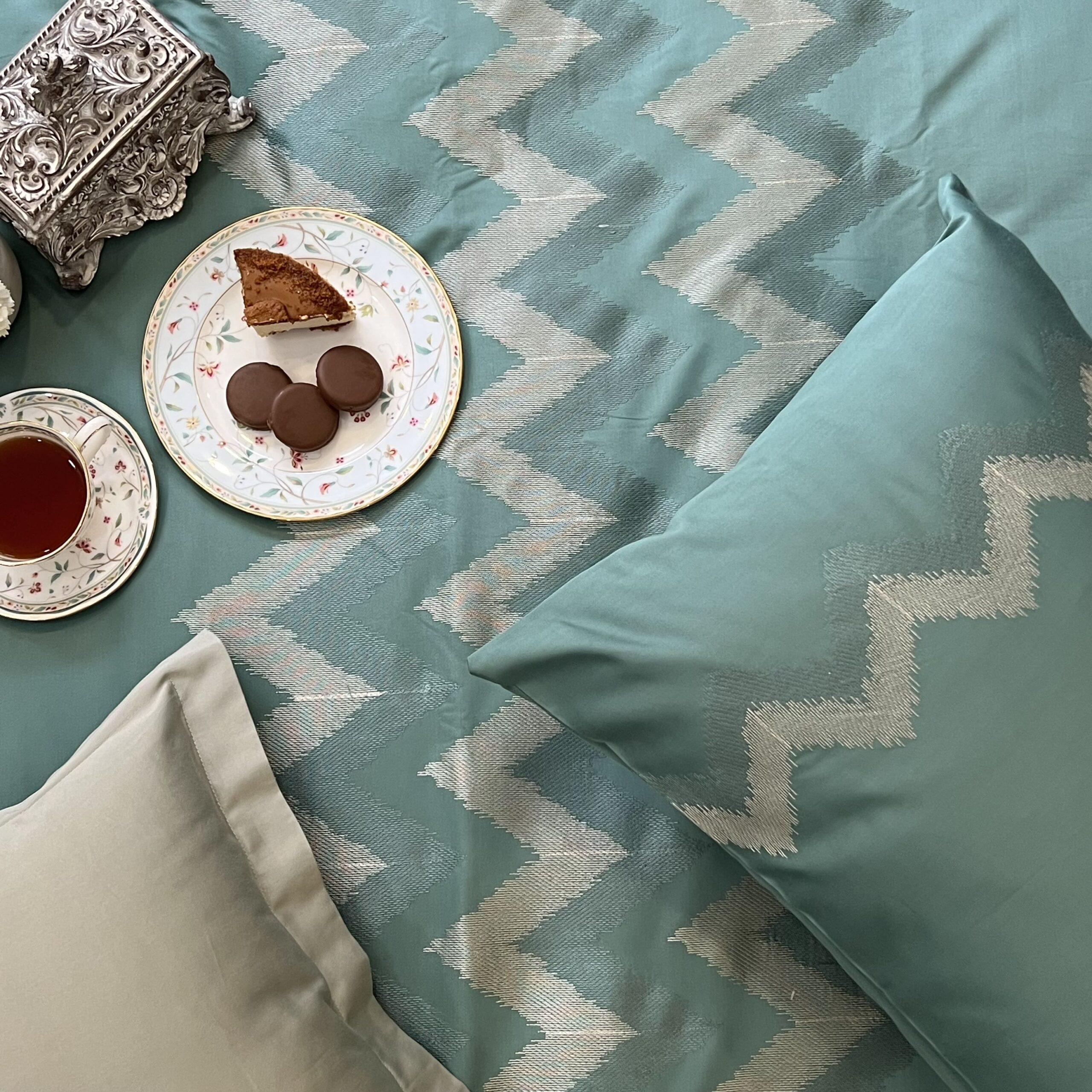 Crest Turquoise Syona Duvet Cover