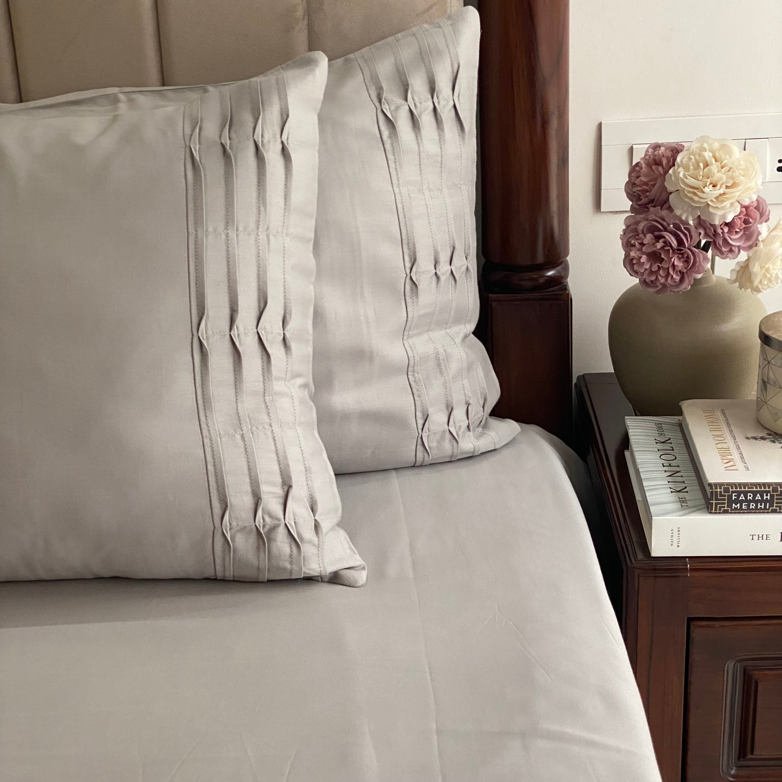 Sandstone Grey Tetra Pleat Bedsheet
