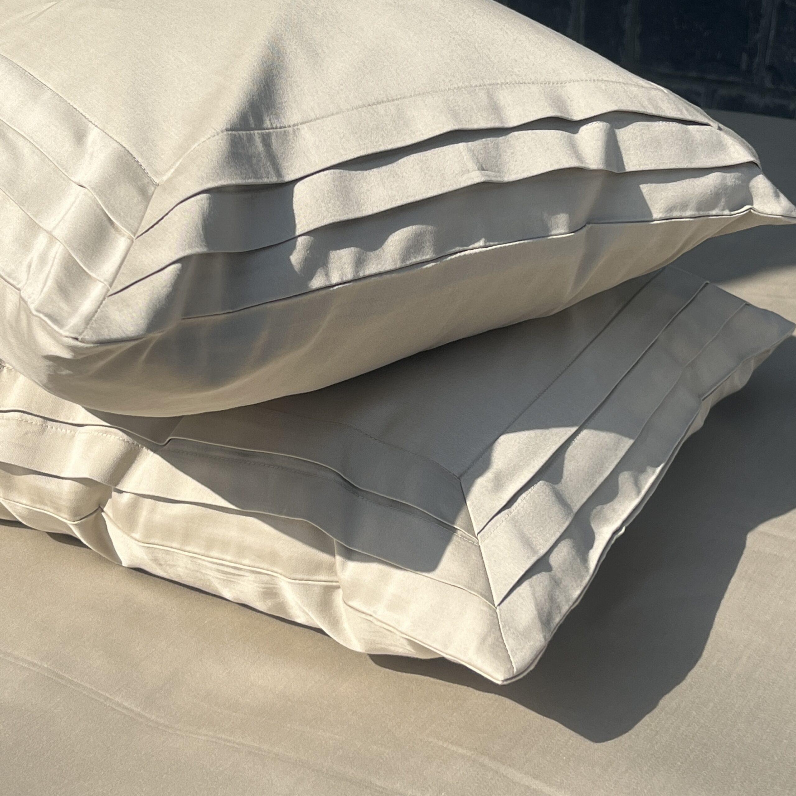 Tri-pleat Beige Bedsheet Set