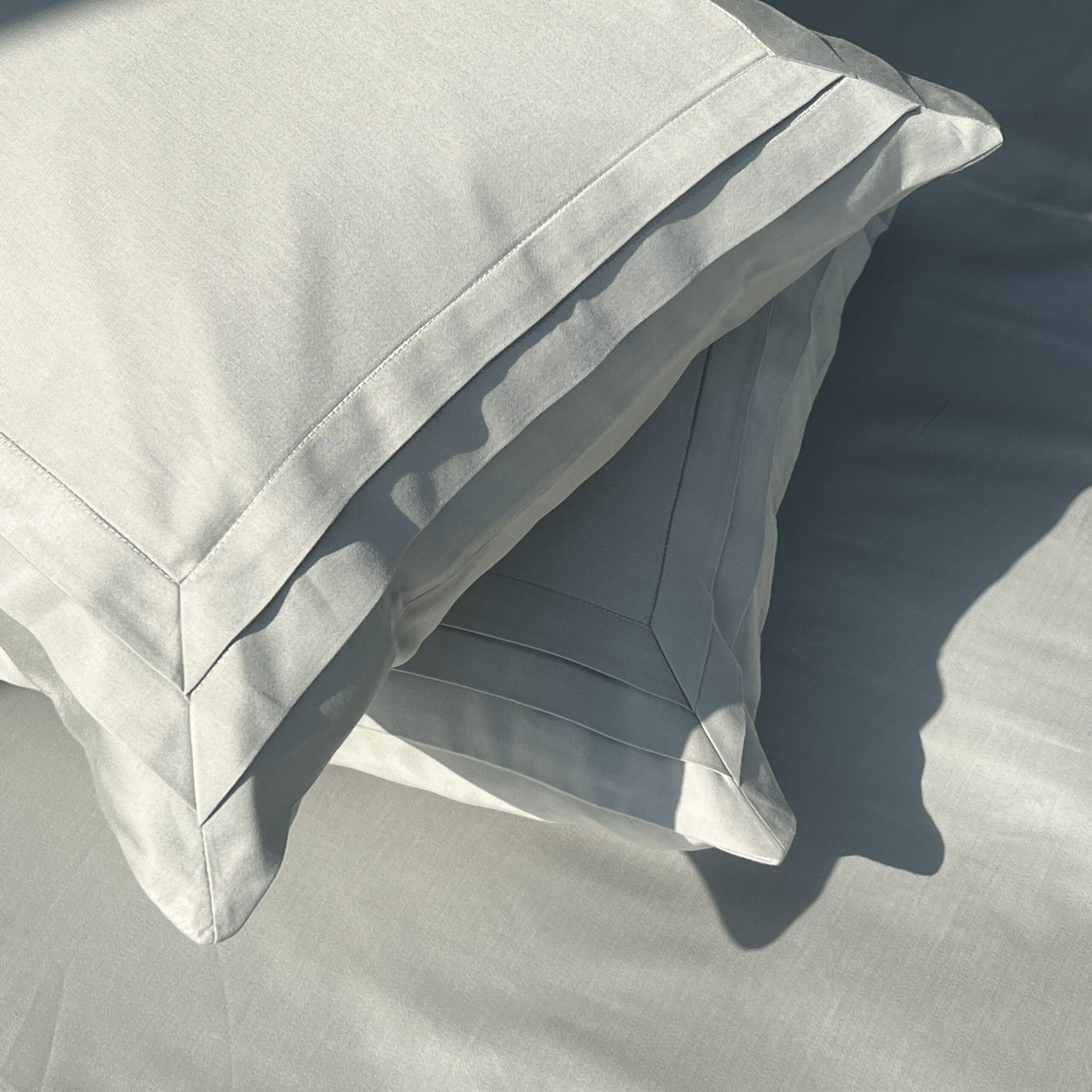 Tri-pleat Pearl Grey Bedsheet Set