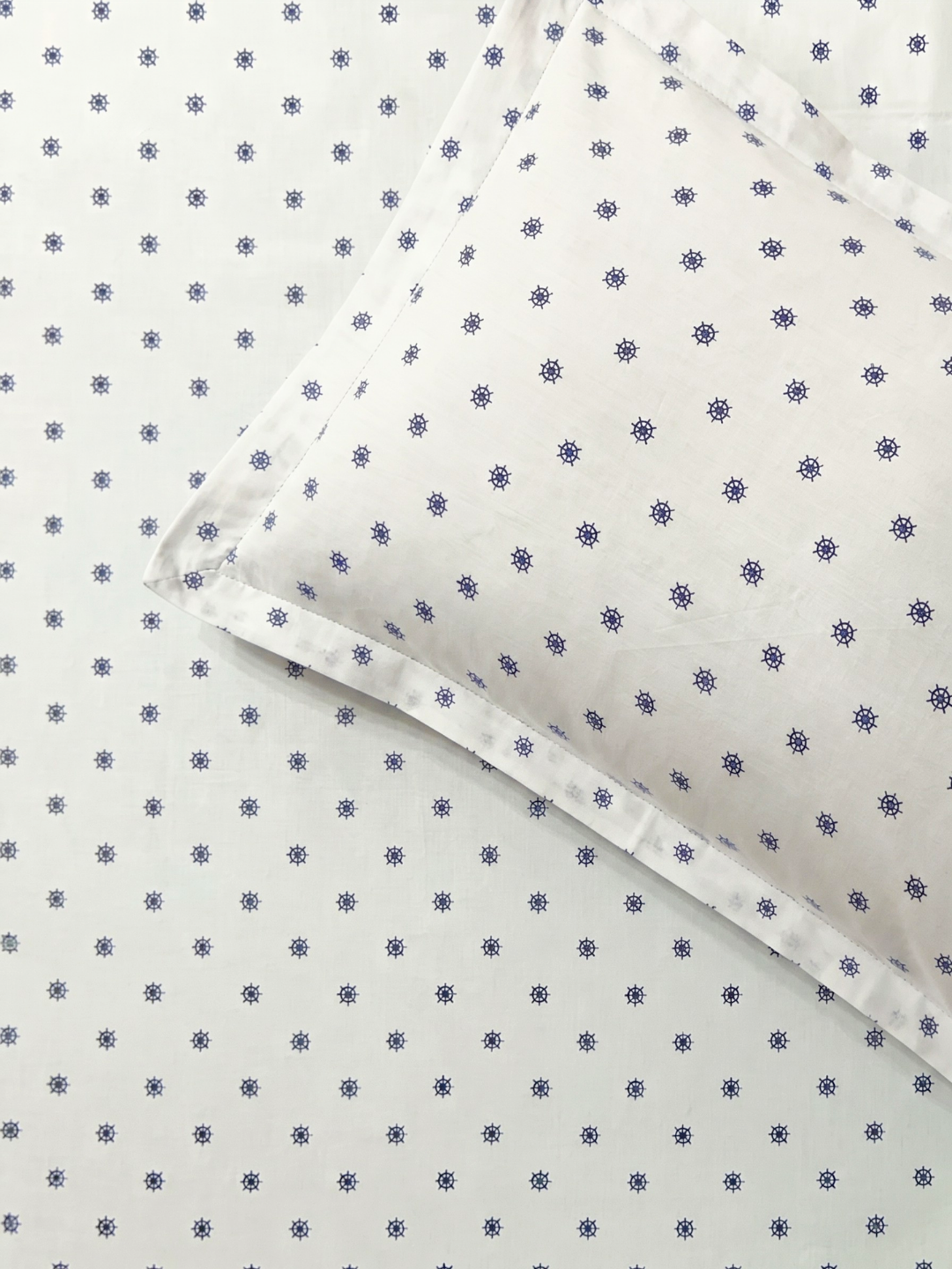 Little Sail Ivory Printed Cotton Kids Bedsheet Set