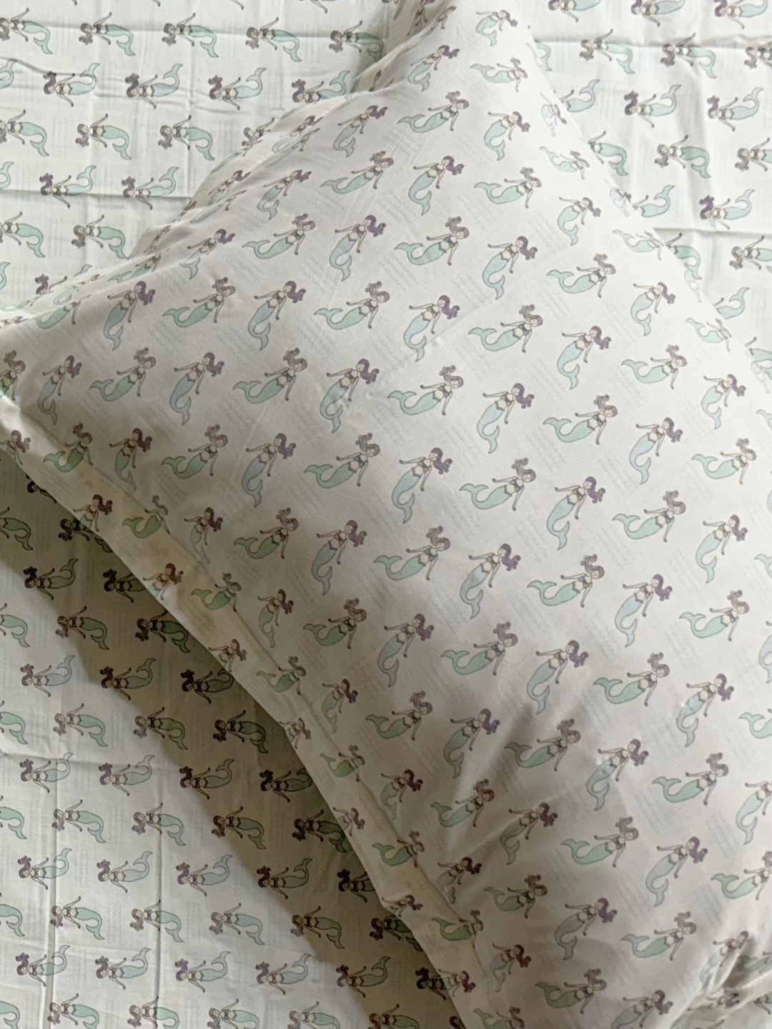 Mermaid Dreams Ivory Printed Cotton Kids Bedsheet Set
