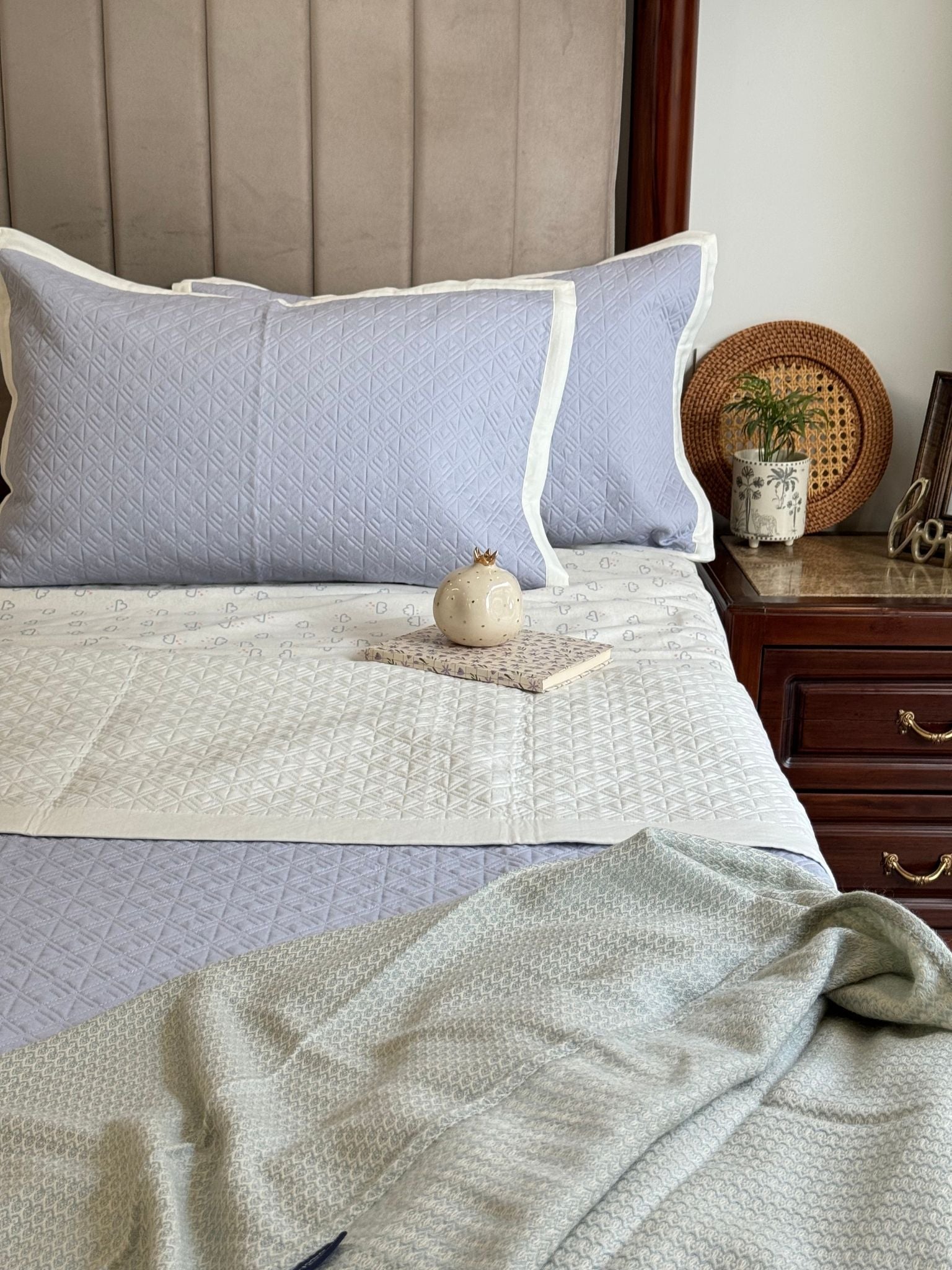Nadire Smoke Blue and Ivory Cotton Reversible Bedspread