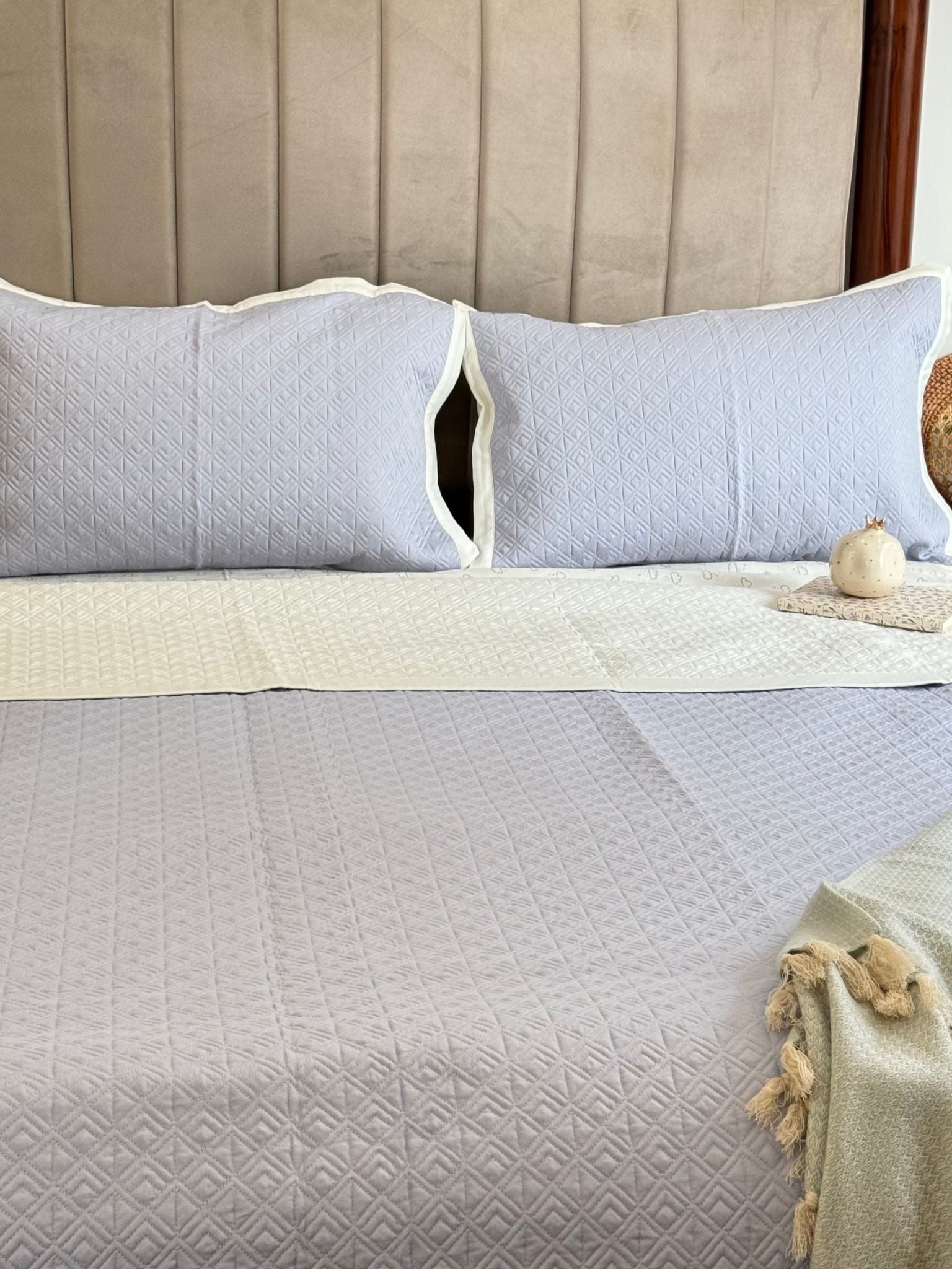 Nadire Smoke Blue and Ivory Cotton Reversible Bedspread