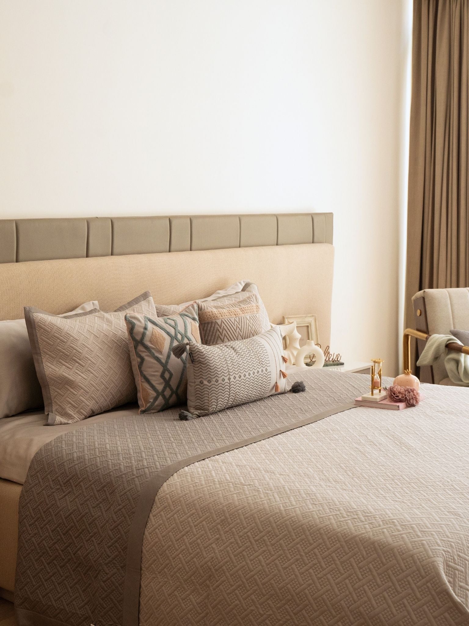 Poppy Pearl Grey and Slate 300TC Cotton Bedding Set (10 PC Set)