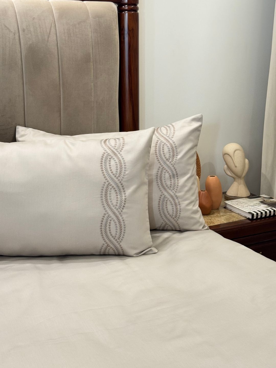 1000TC Cotton Rich Lily Beige Syona Bedsheet Set