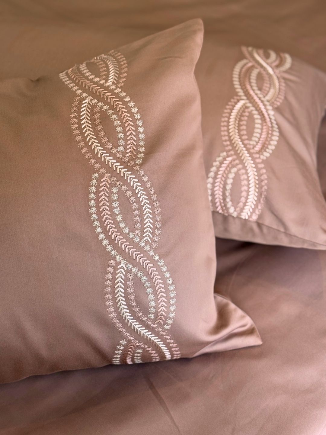 1000TC Cotton Rich Lily Brandy Rose Syona Bedsheet Set
