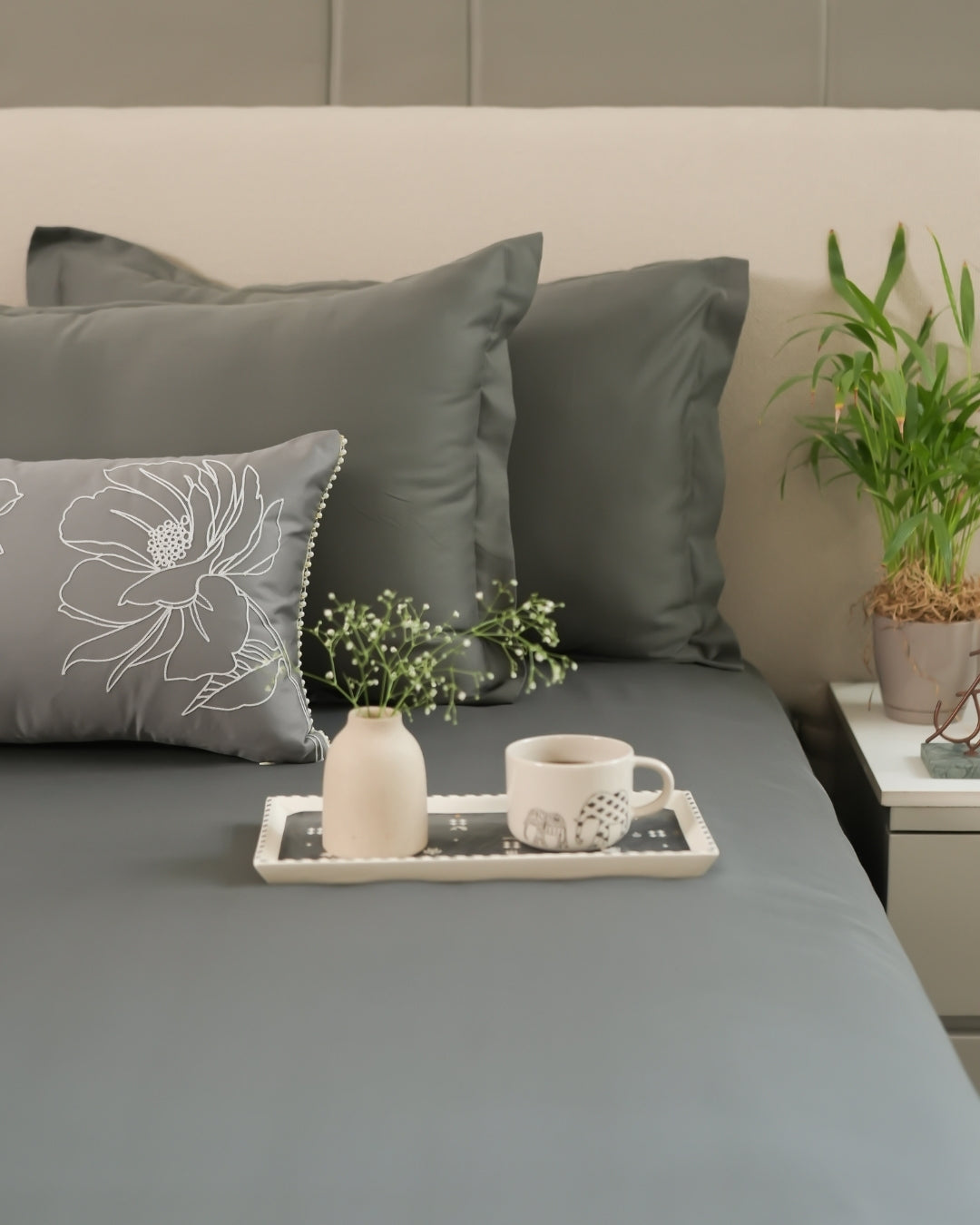 Blume Dark Grey 1000TC Cotton Rich Lorenza Bedsheet Set in Gift Box (5 PC Set)