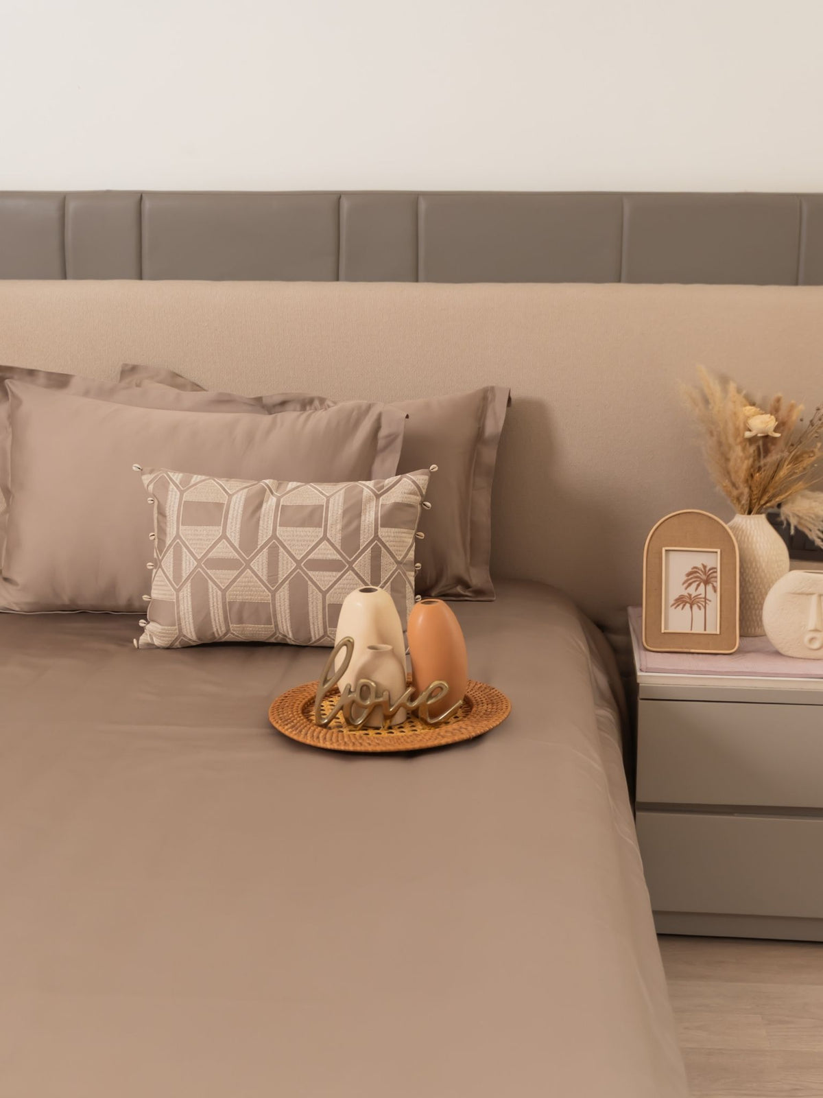 Frost Mocha Treasure Bedsheet Set